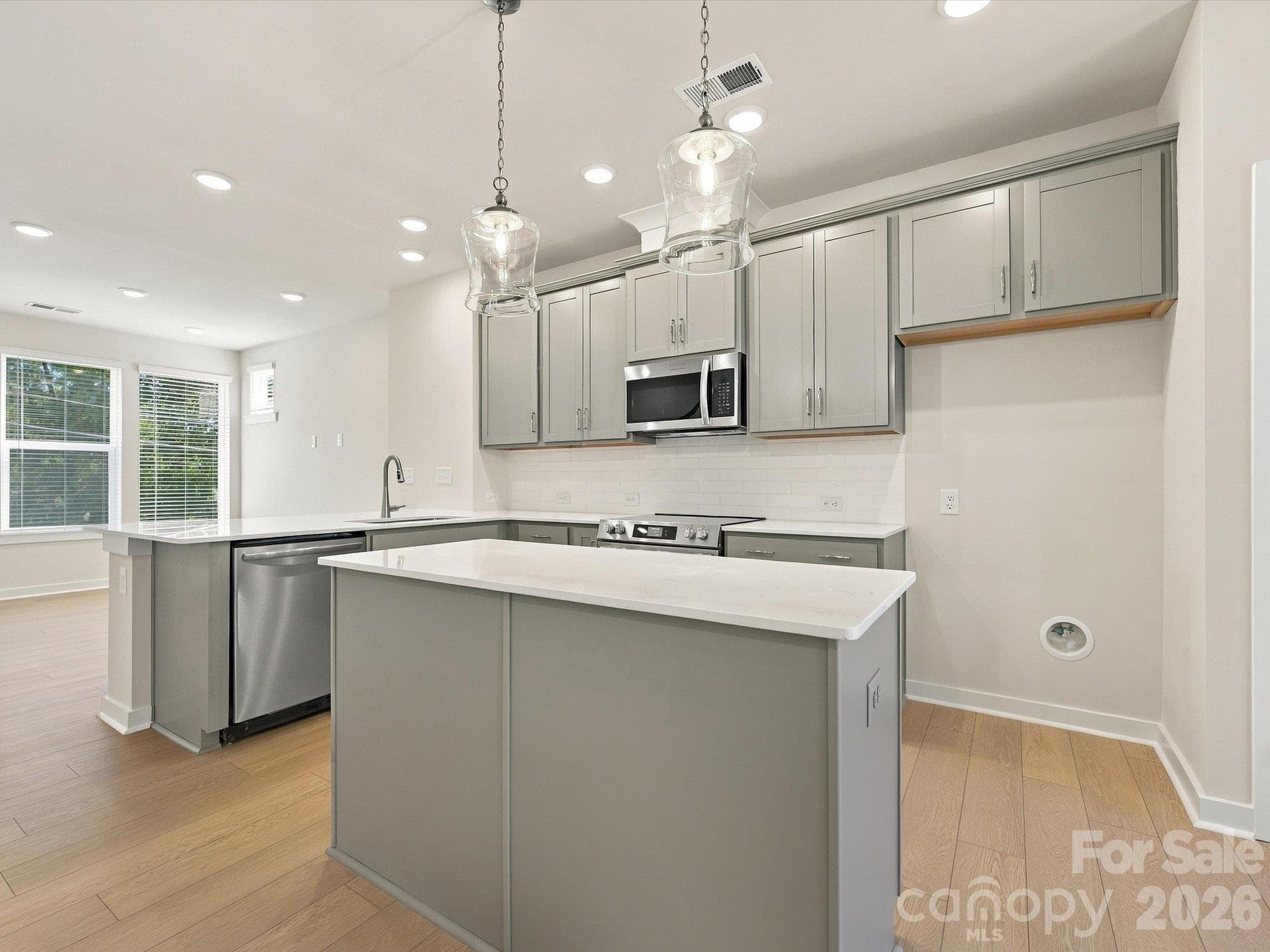 Townhouse at 3956 Craig Avenue, Charlotte, photo 4 of 33
