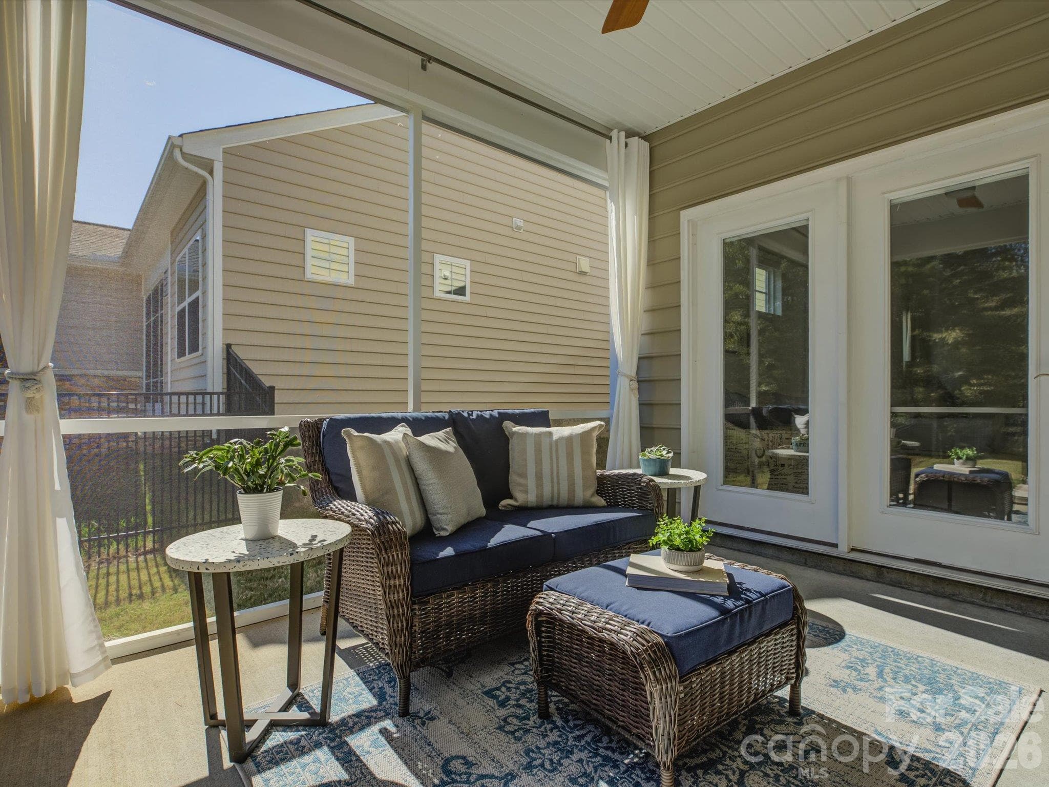 Single Family Residence at 12537 Belmont Mansion Drive, Charlotte, photo 18 of 46