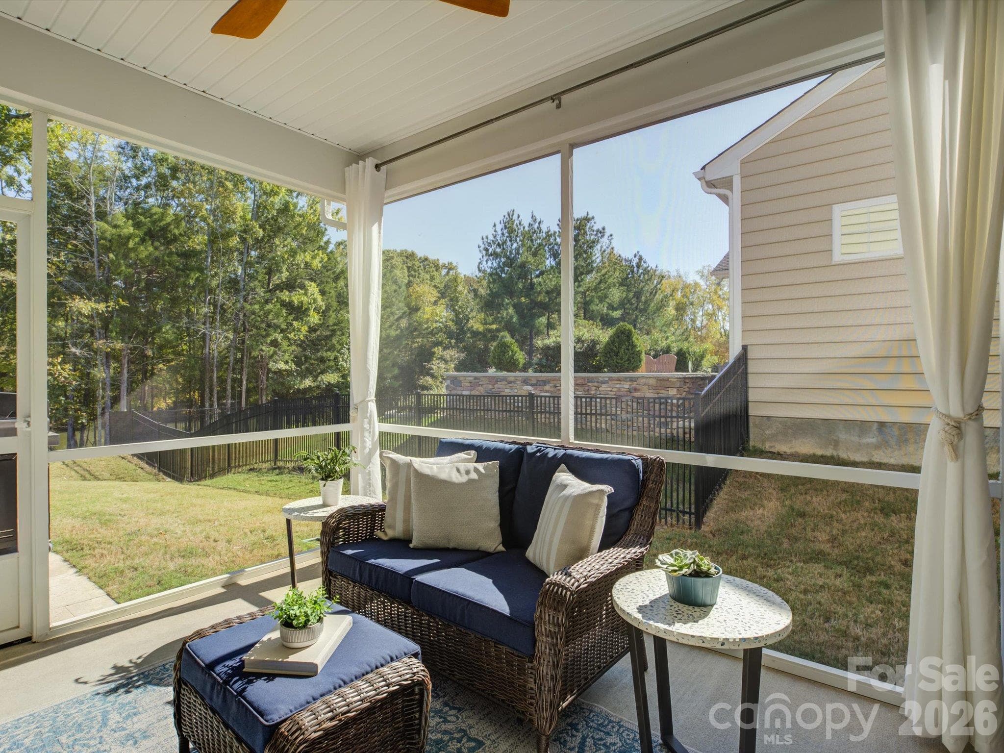 Single Family Residence at 12537 Belmont Mansion Drive, Charlotte, photo 19 of 46