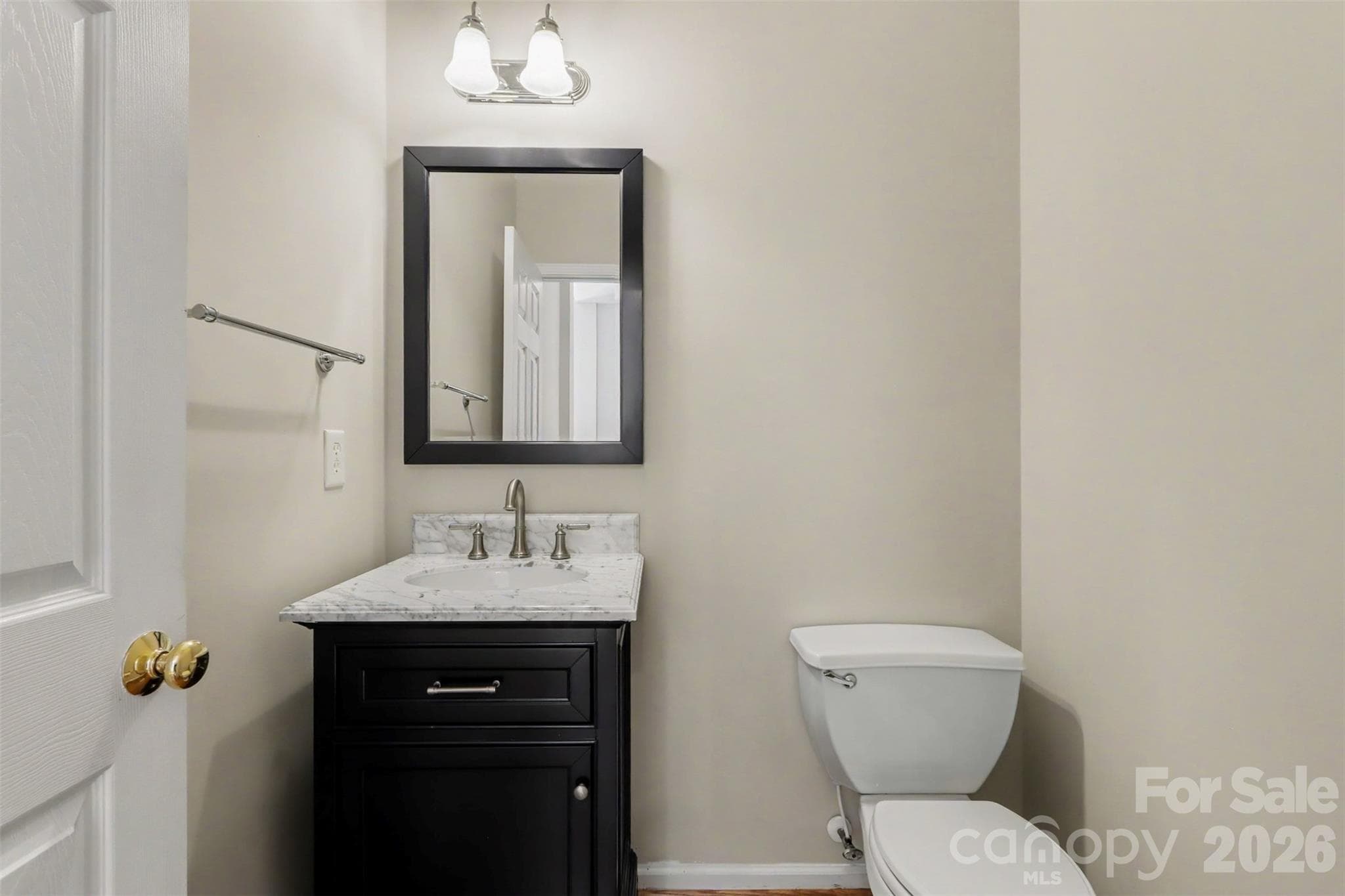 Main Level Powder Room - 17028 Hampton Trace Road, Huntersville