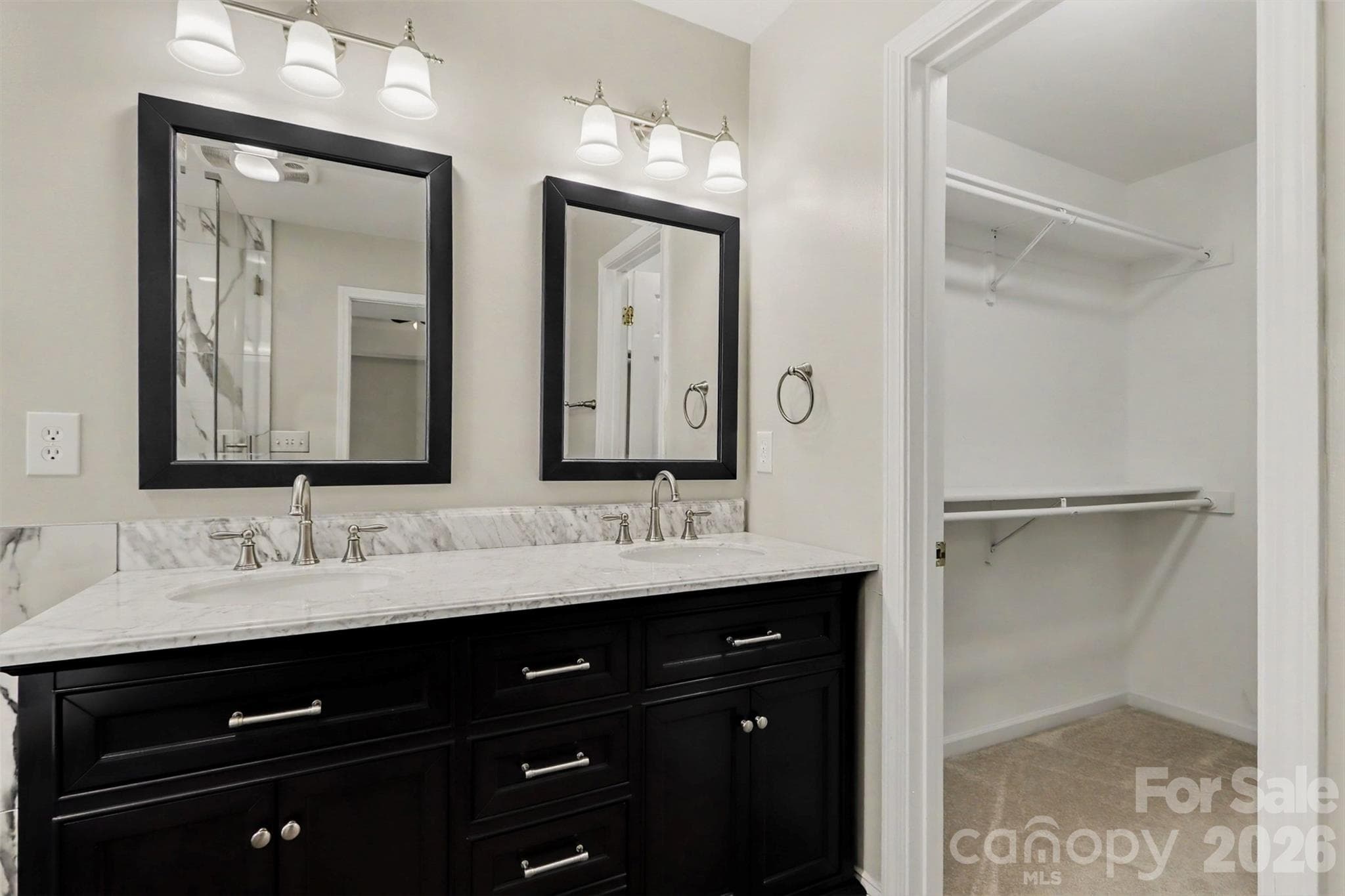 Primary Dual Sink Vanity - 17028 Hampton Trace Road, Huntersville