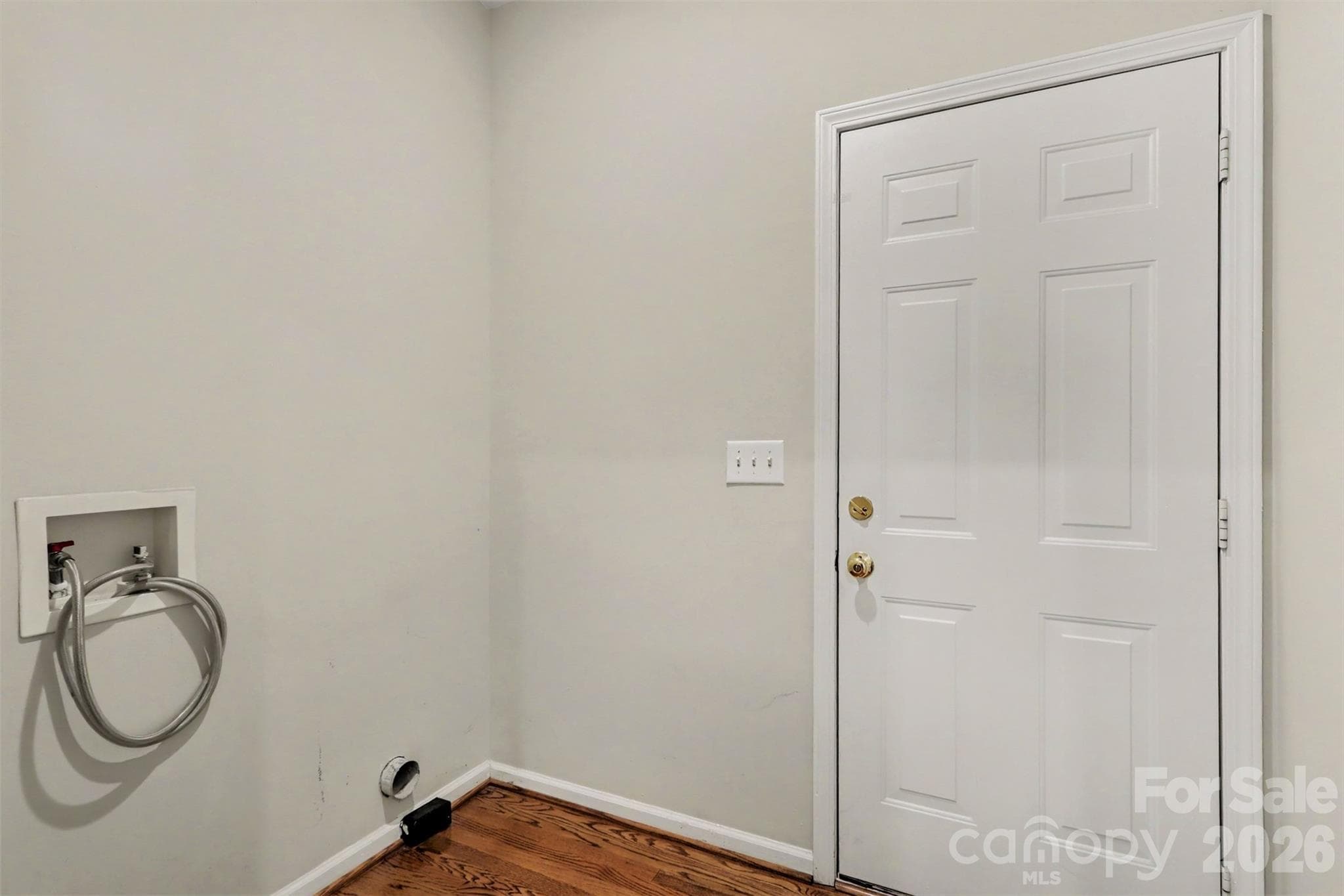 Laundry - 17028 Hampton Trace Road, Huntersville