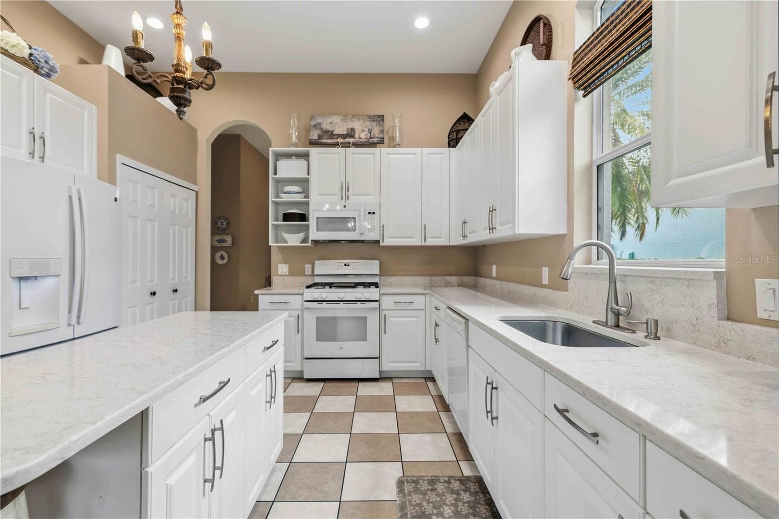 Single Family Residence at 7907 ASHLEY CIR, BRADENTON, photo 9 of 65