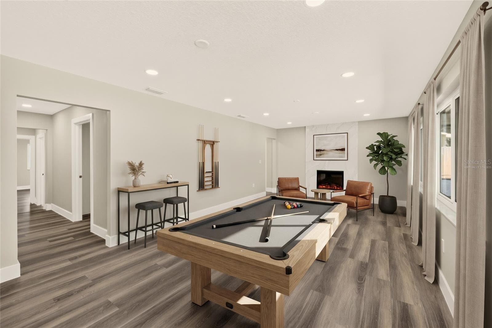 Virtually Staged - 1595 OAK LN, CLEARWATER
