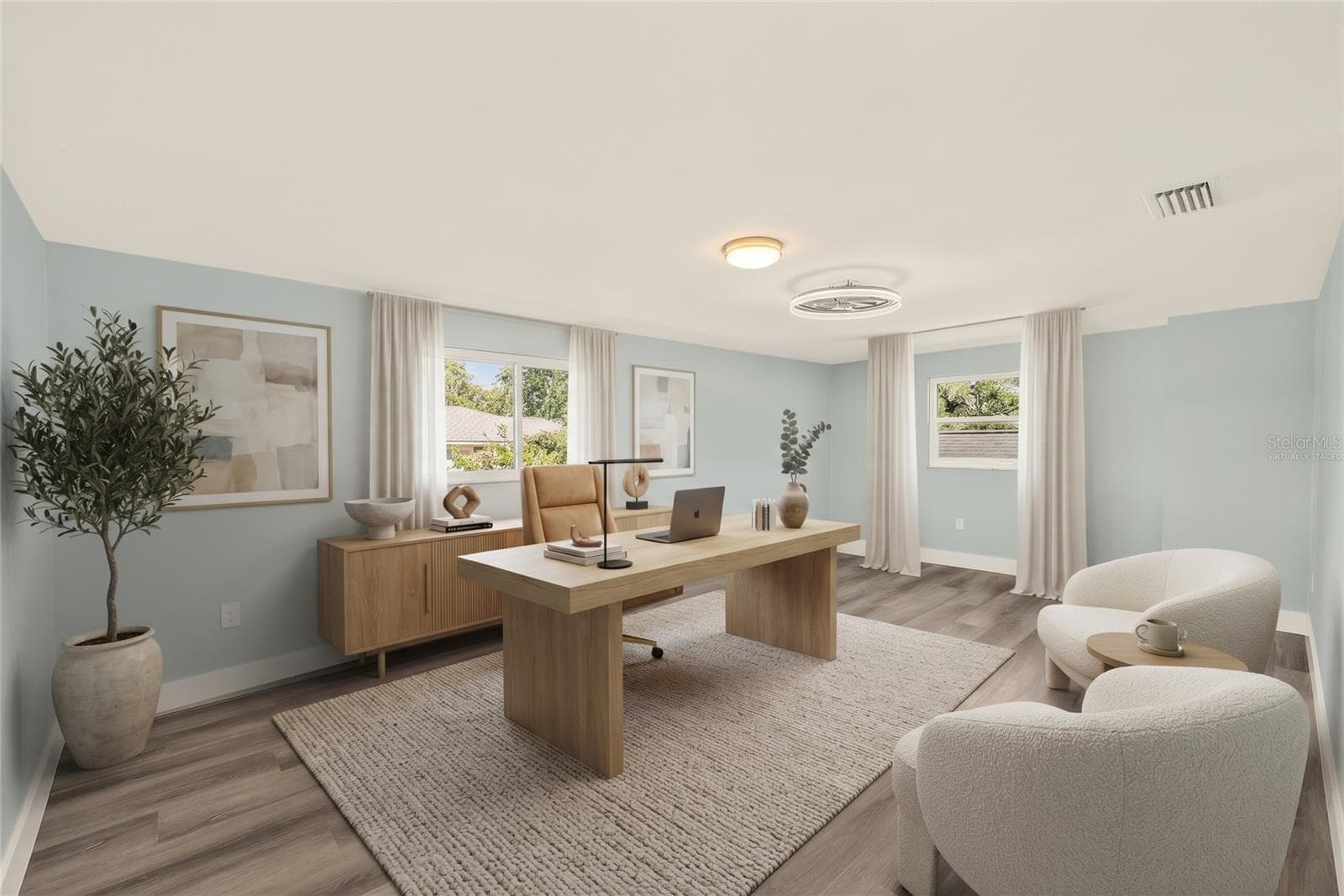 Virtually Staged - 1595 OAK LN, CLEARWATER