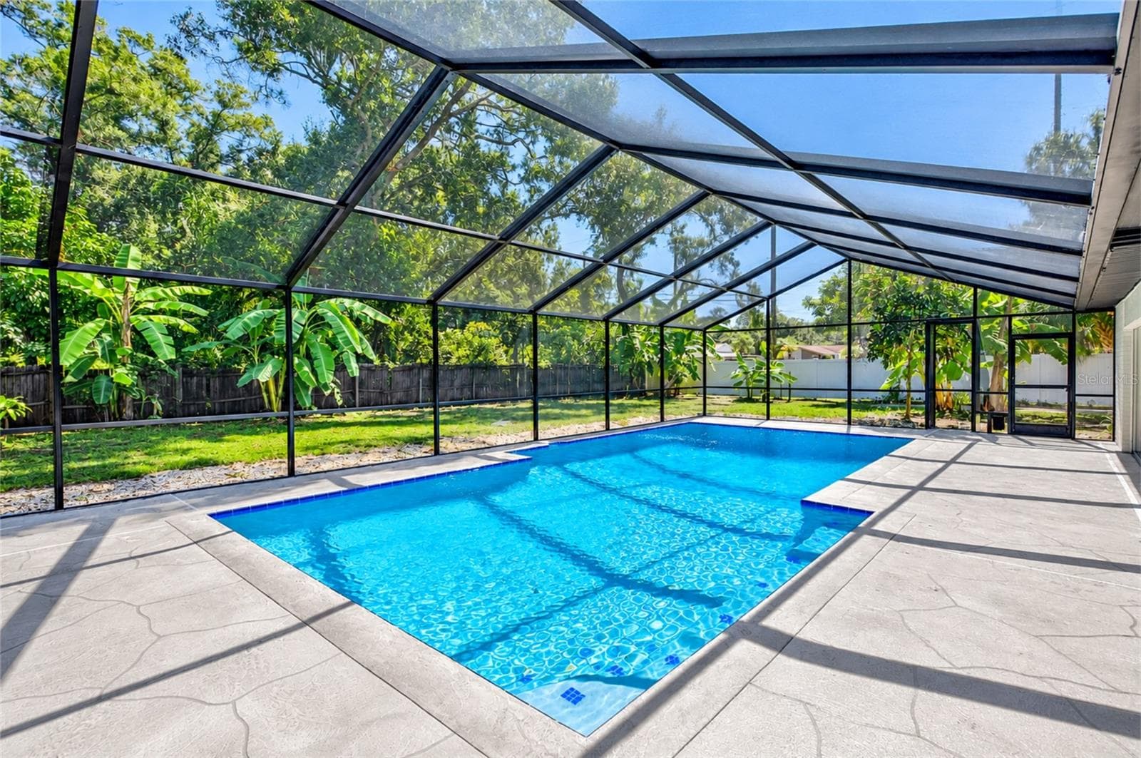 Single Family Residence at 1595 OAK LN, CLEARWATER, photo 45 of 64