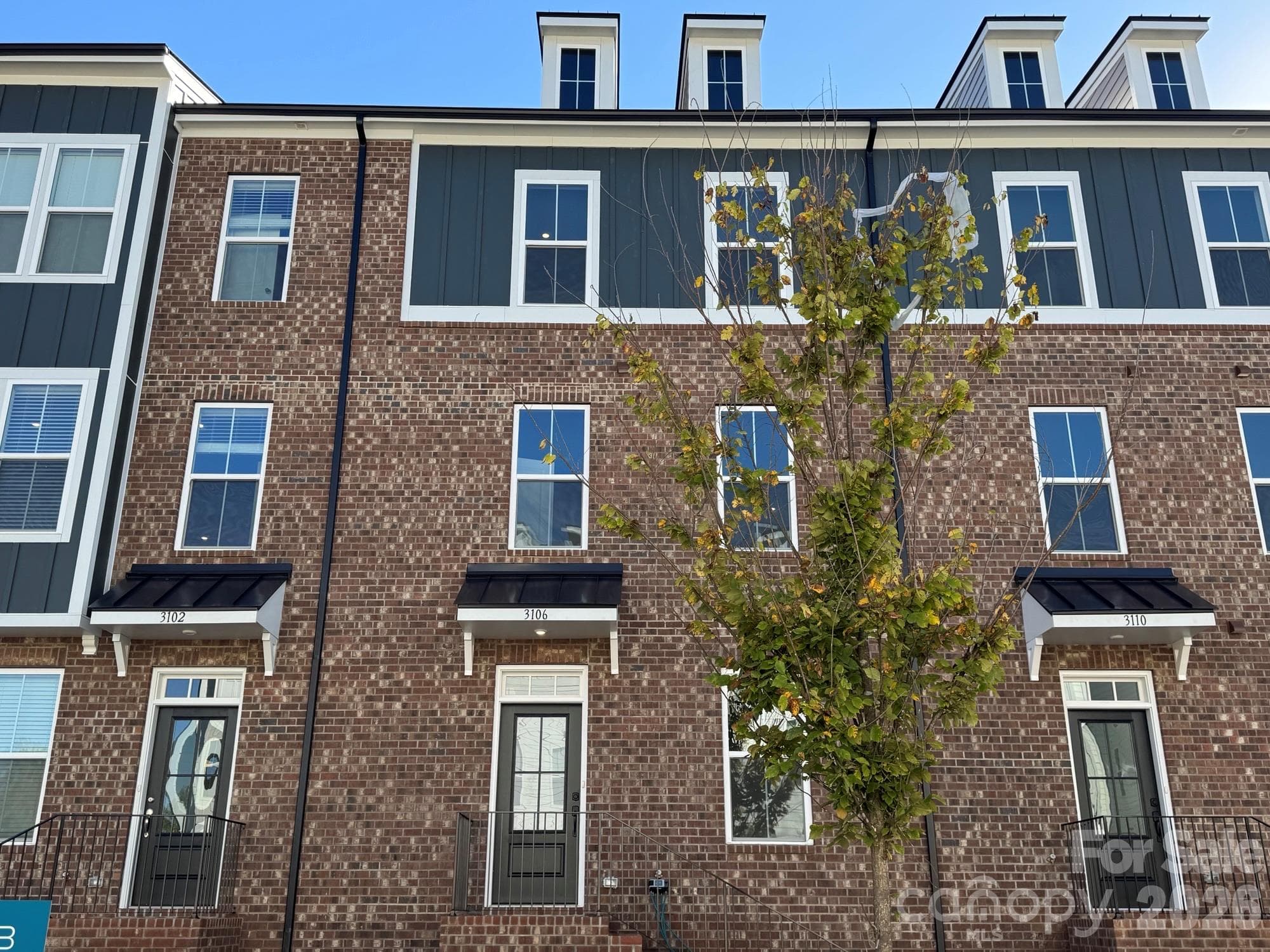 Townhouse at 3106 Middle Street, Charlotte, photo 2 of 37