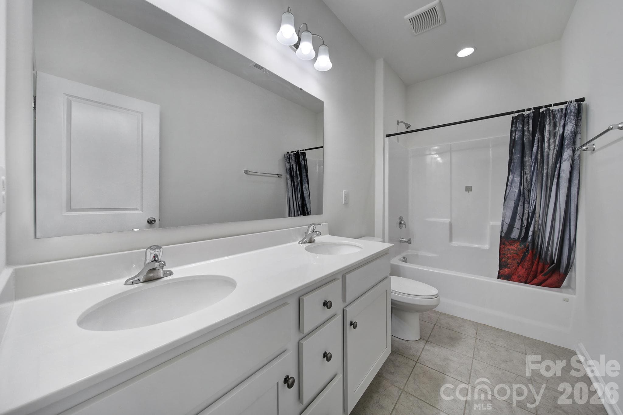 Townhouse at 620 Amber Meadows Way, Tega Cay, photo 25 of 42
