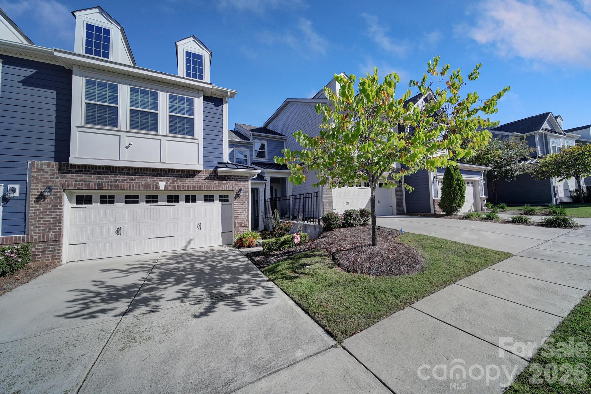 Townhouse at 620 Amber Meadows Way, Tega Cay, photo 42 of 42