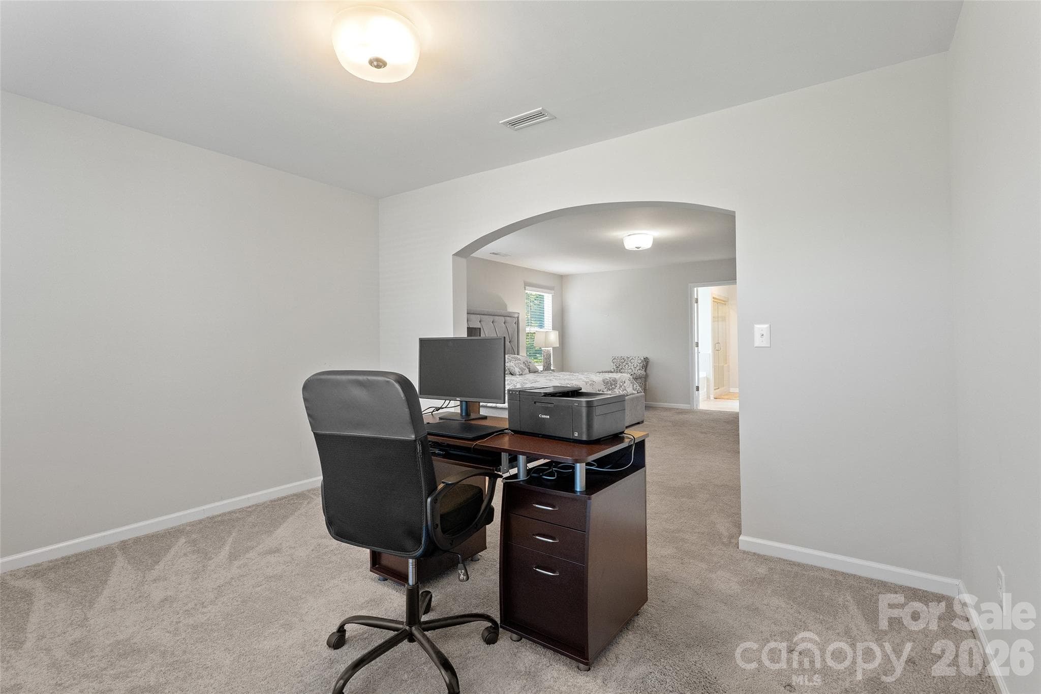 Primary bedroom sitting area/2nd floor - 423 Crisfield Court, York