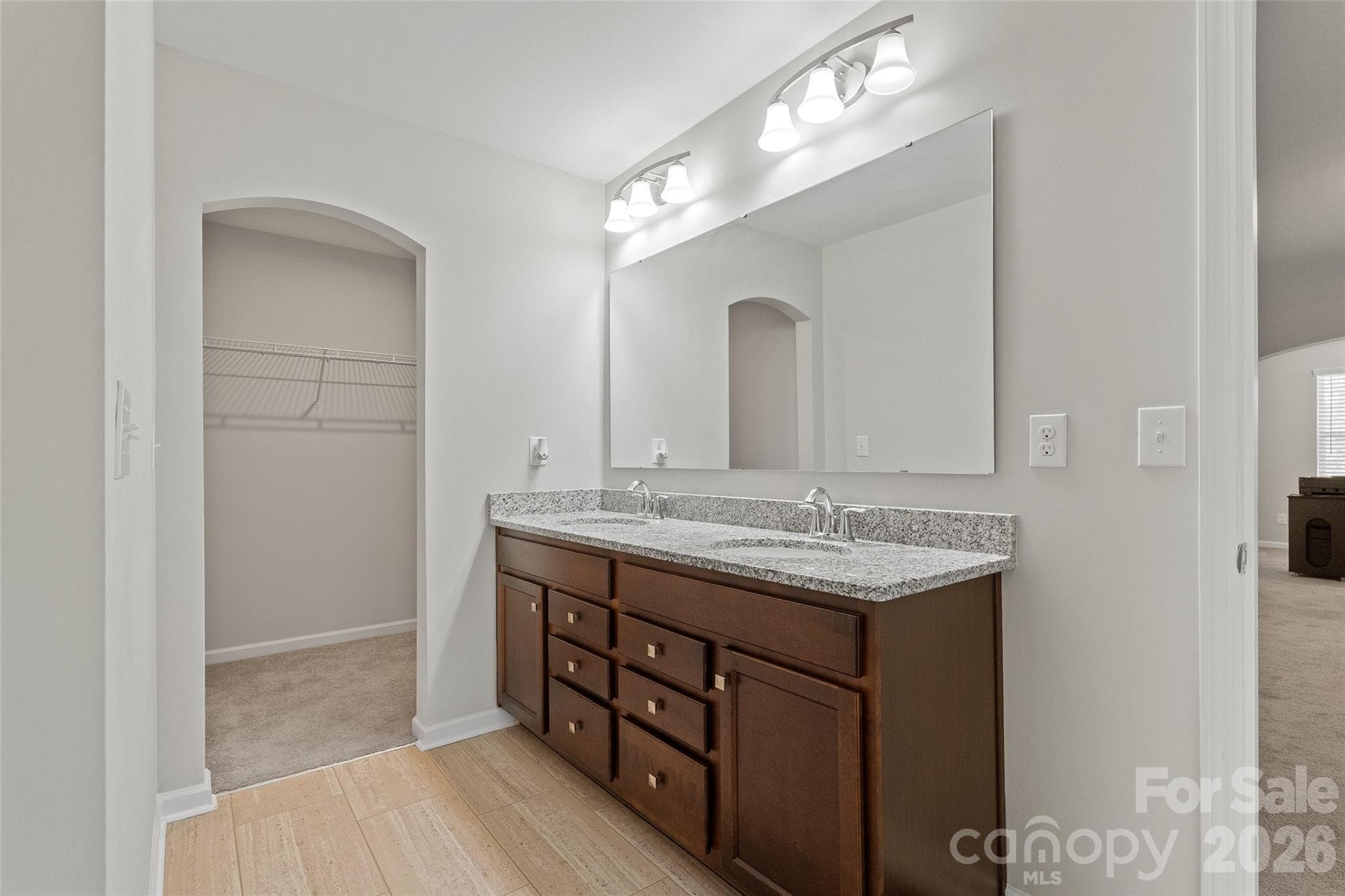 Primary Ensuite/ 2nd FL - 423 Crisfield Court, York