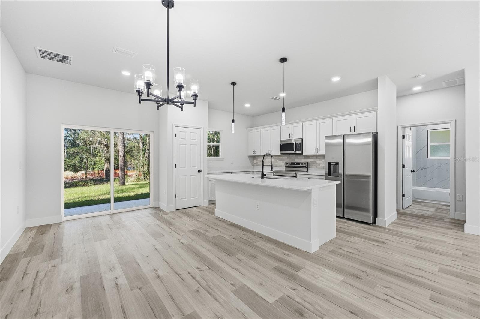 Single Family Residence at 19487 SAINT GEORGE DR, DUNNELLON, photo 17 of 43