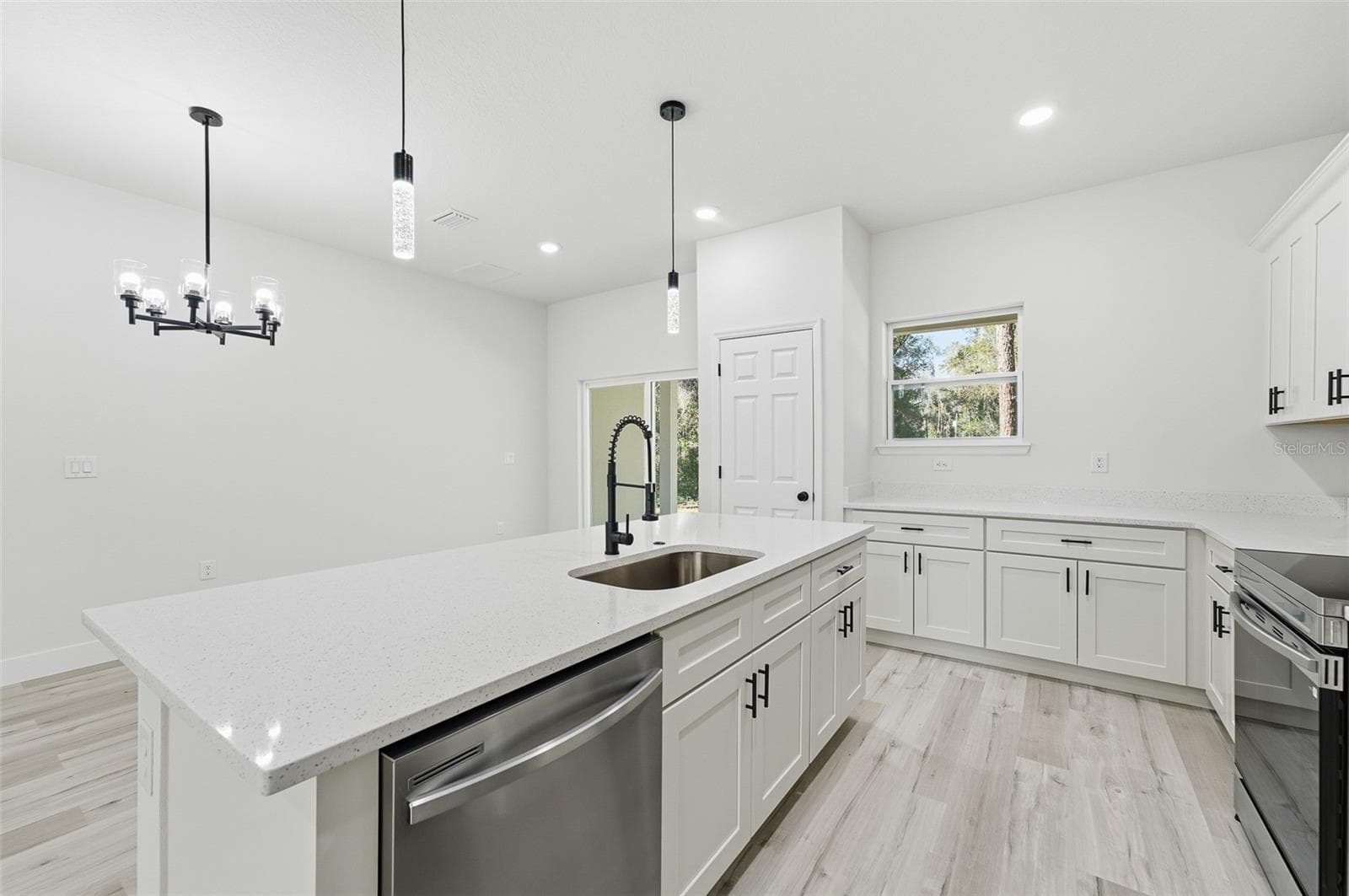 Single Family Residence at 19487 SAINT GEORGE DR, DUNNELLON, photo 23 of 43