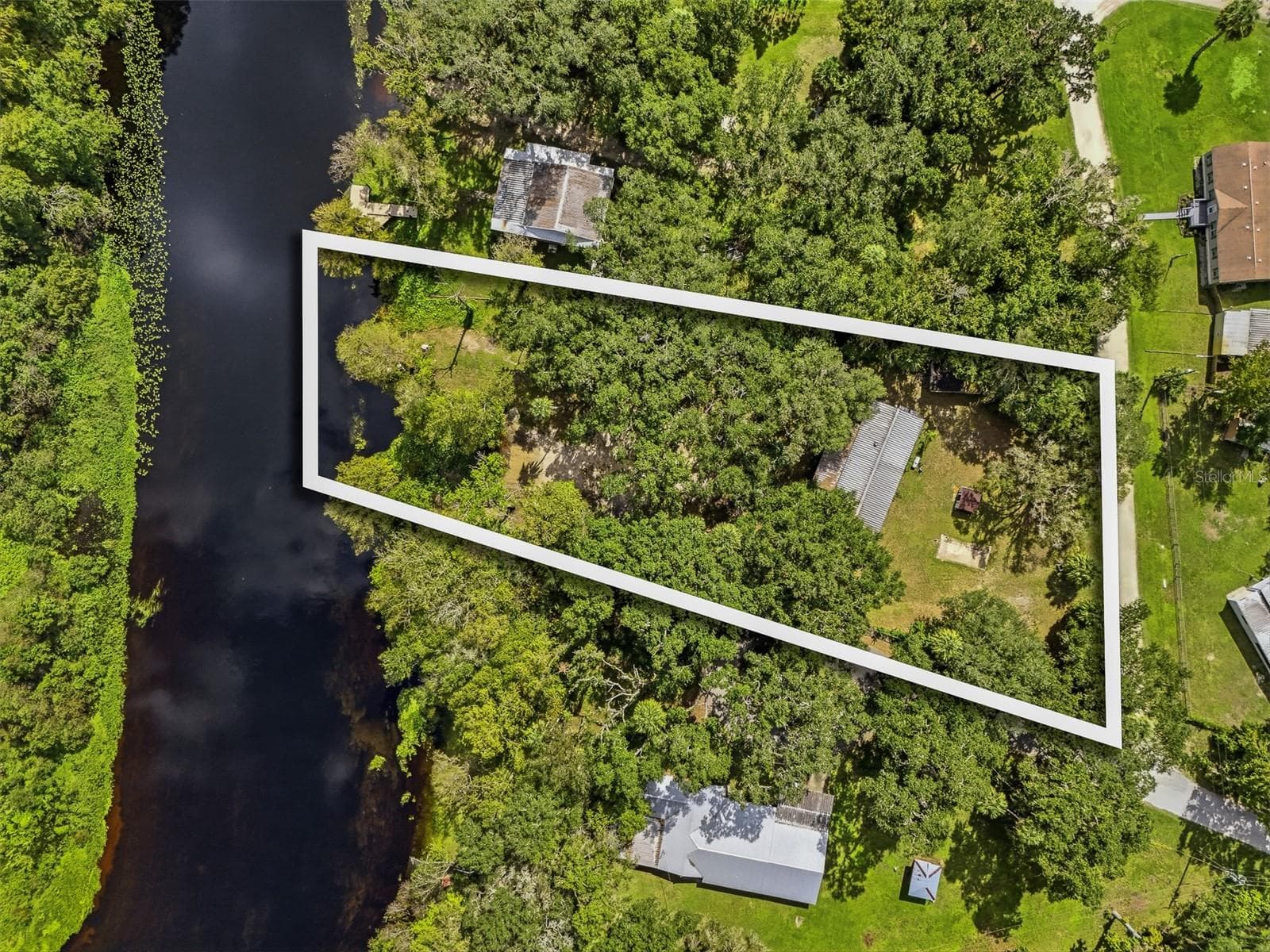 Mobile Home at 2400 N JUNGLECAMP RD, INVERNESS, photo 2 of 52