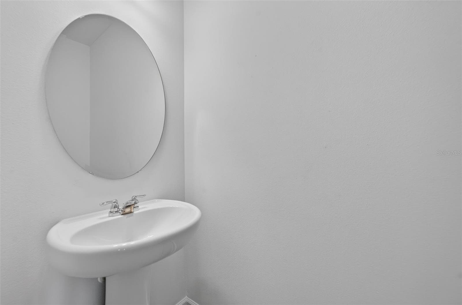 Half-bath - 381 GRAND PINE LN, ST CLOUD