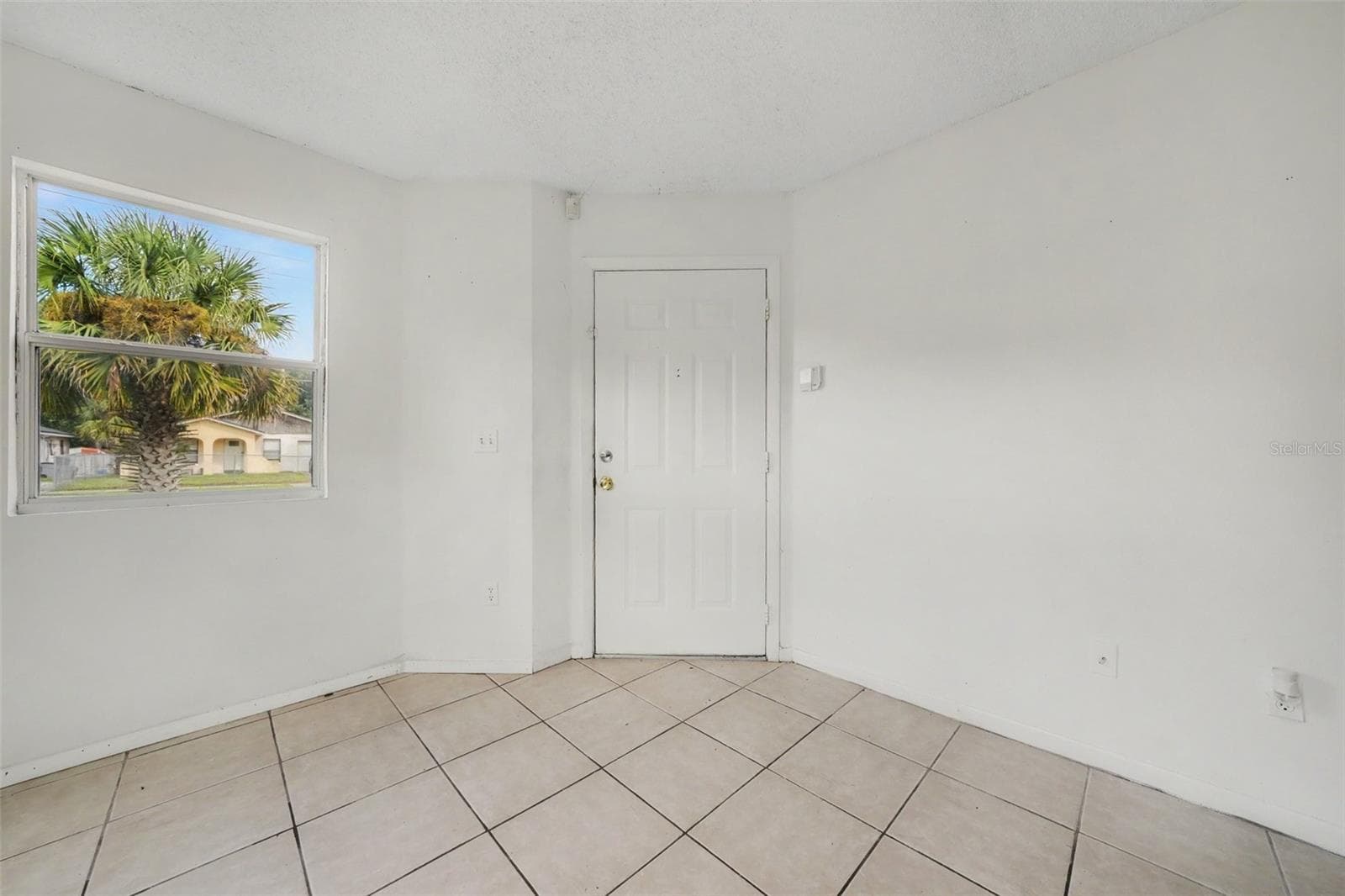 Single Family Residence at 2541 CRAWFORD DR, SANFORD, photo 5 of 26