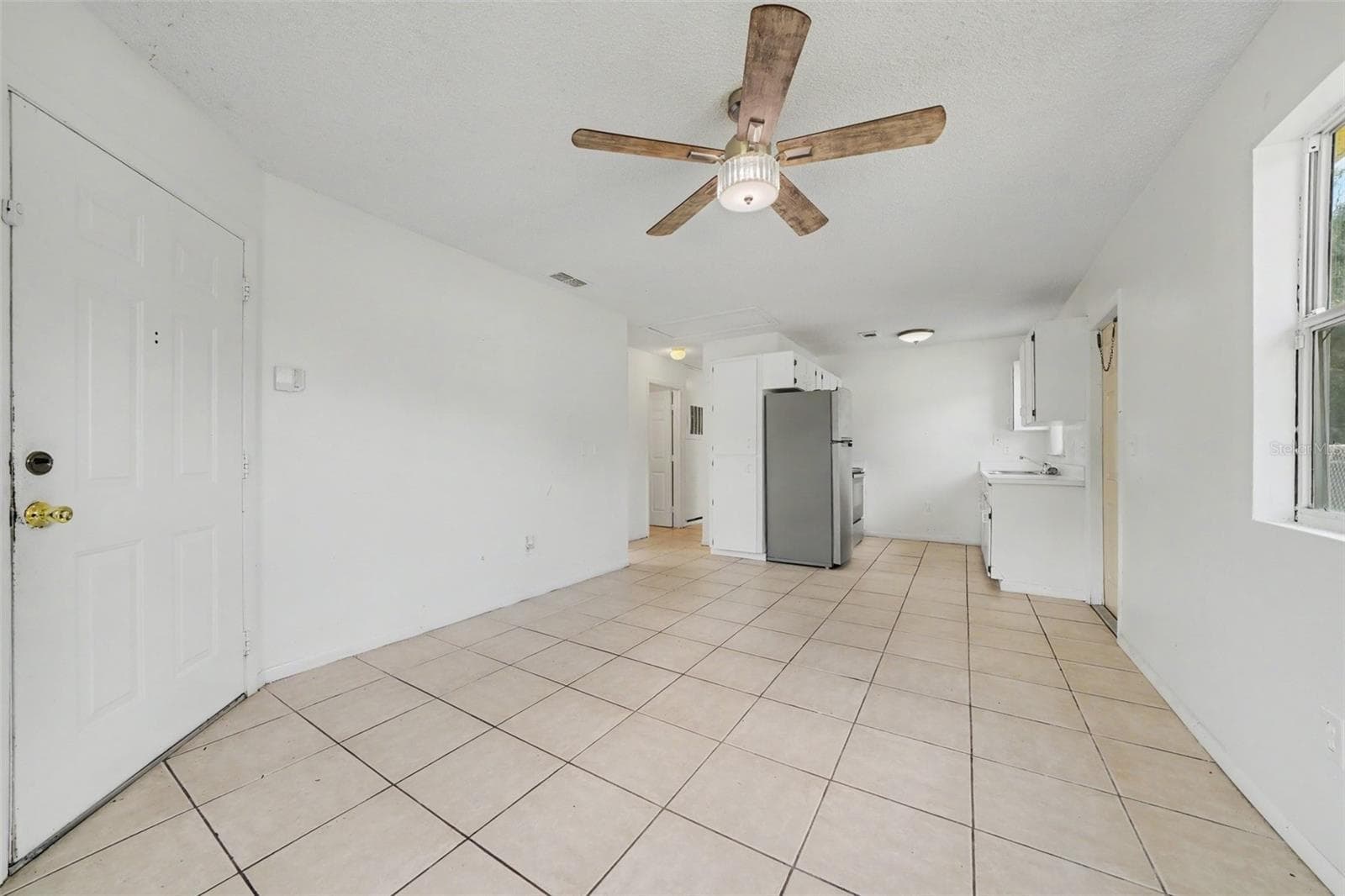 Single Family Residence at 2541 CRAWFORD DR, SANFORD, photo 8 of 26