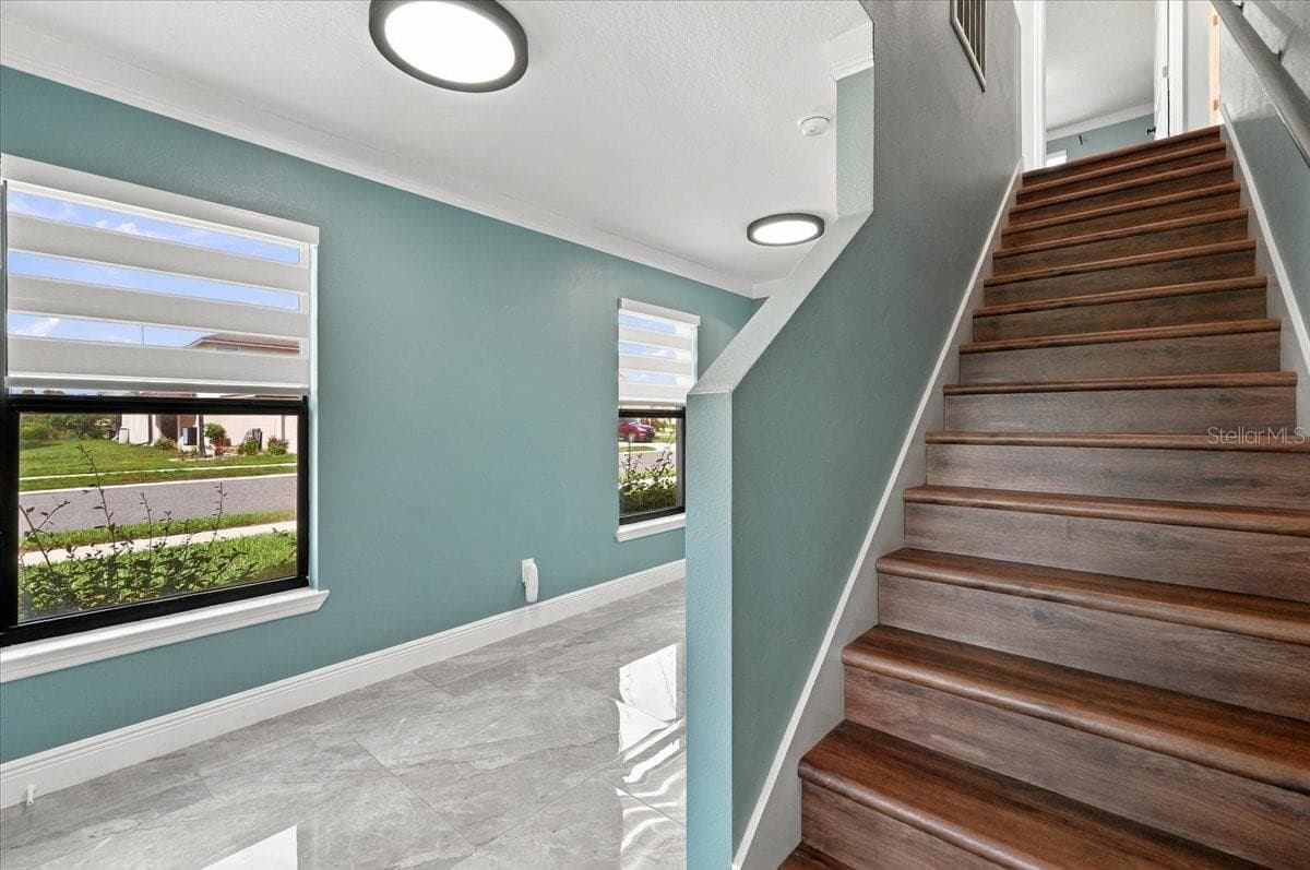 Single Family Residence at 6431 COMO PL, LAKELAND, photo 9 of 39