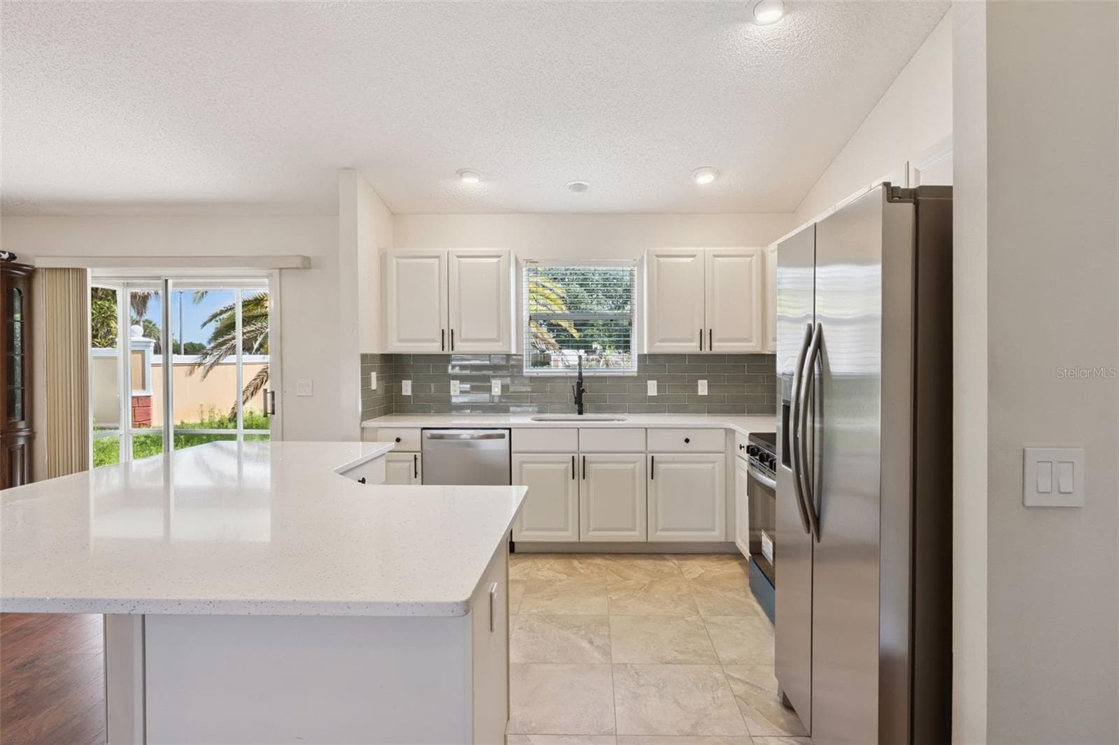Completely Renovated Kitchen - 1575 HOLLYBERRY PL, THE VILLAGES
