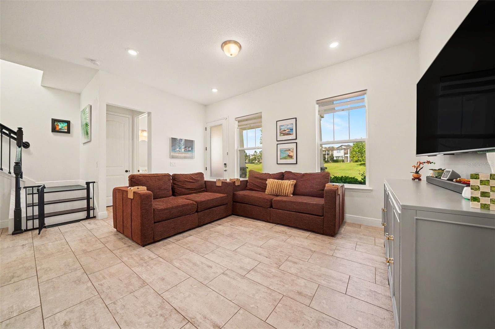 Single Family Residence at 2199 WHITE FEATHER LOOP, OAKLAND, photo 10 of 39