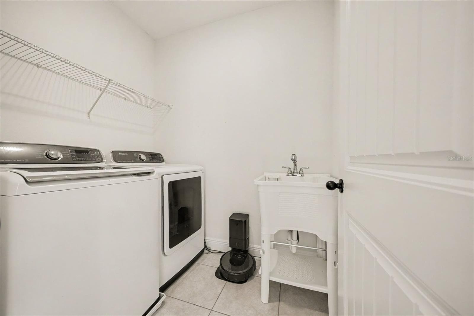 Single Family Residence at 2199 WHITE FEATHER LOOP, OAKLAND, photo 25 of 39