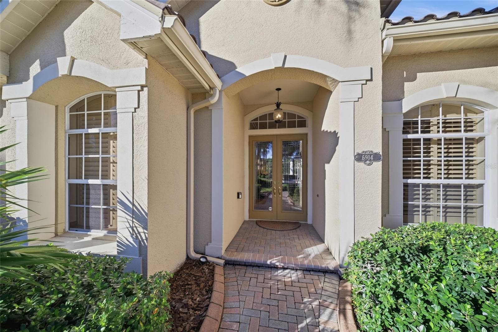 Single Family Residence at 6914 TREYMORE CT, SARASOTA, photo 4 of 37