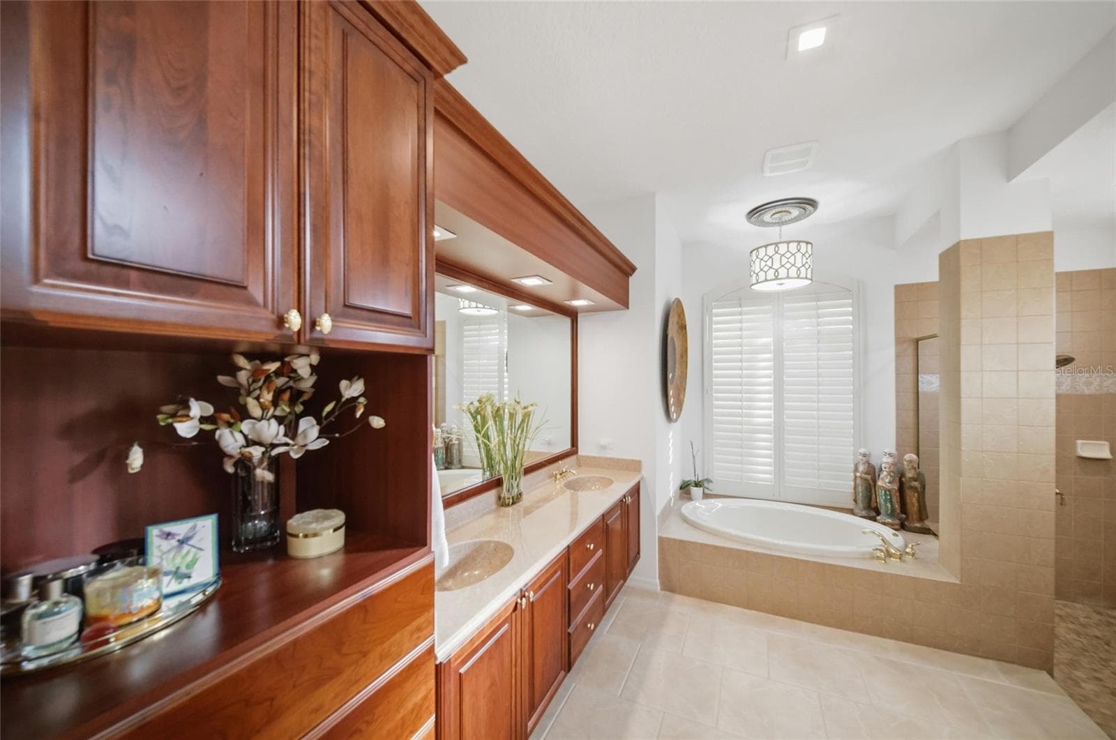 Single Family Residence at 6914 TREYMORE CT, SARASOTA, photo 18 of 37