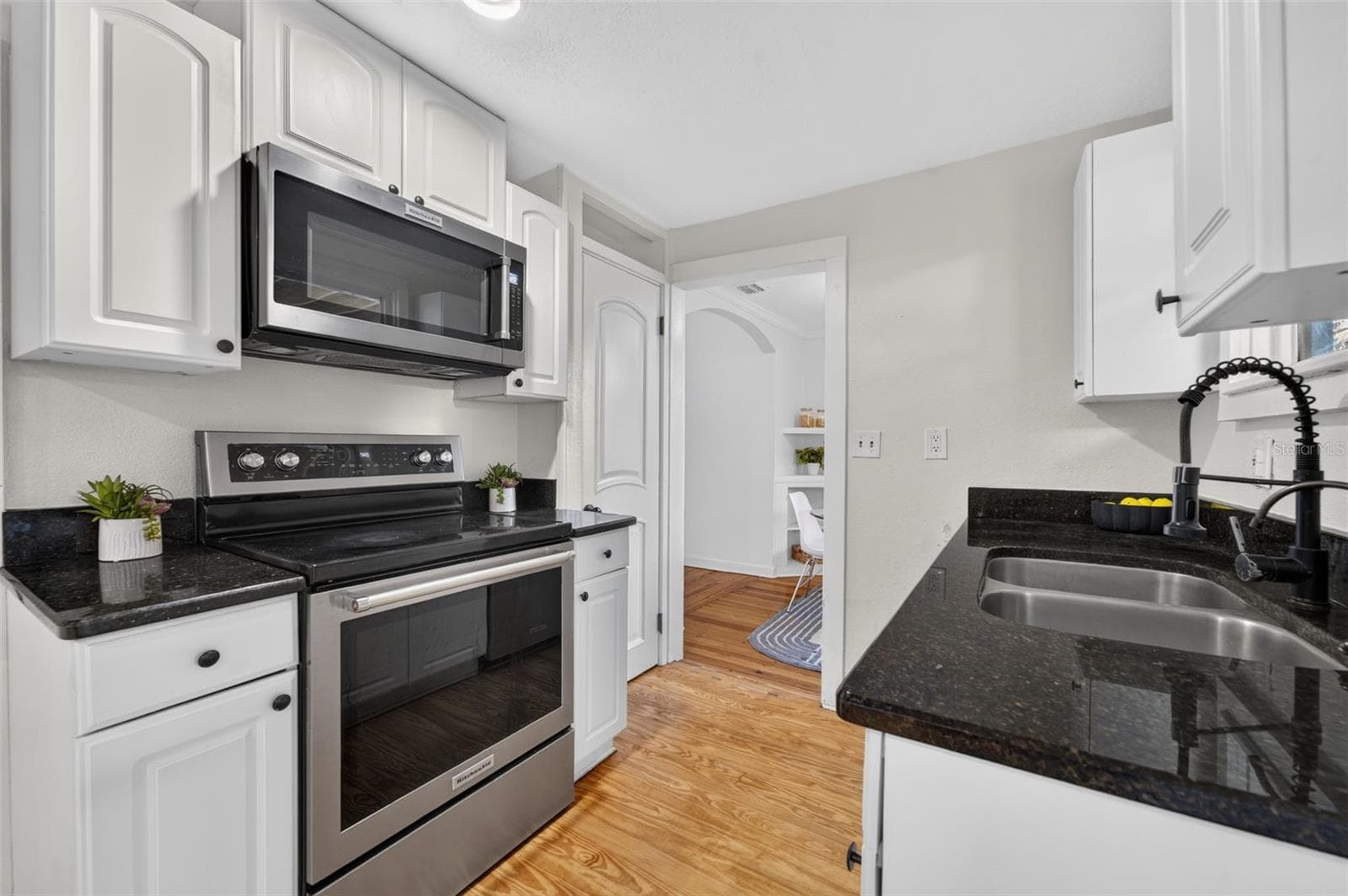 Single Family Residence at 1209 CLOUSER AVE, ORLANDO, photo 12 of 26