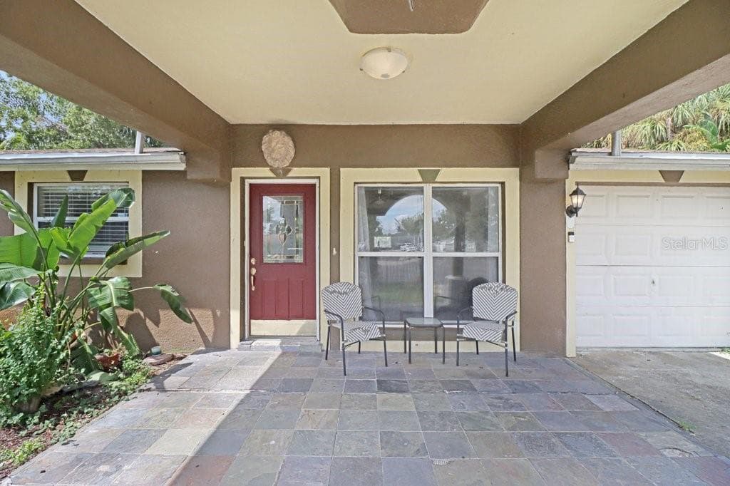 Single Family Residence at 6720 FORRESTVALE LN, TAMPA, photo 12 of 41