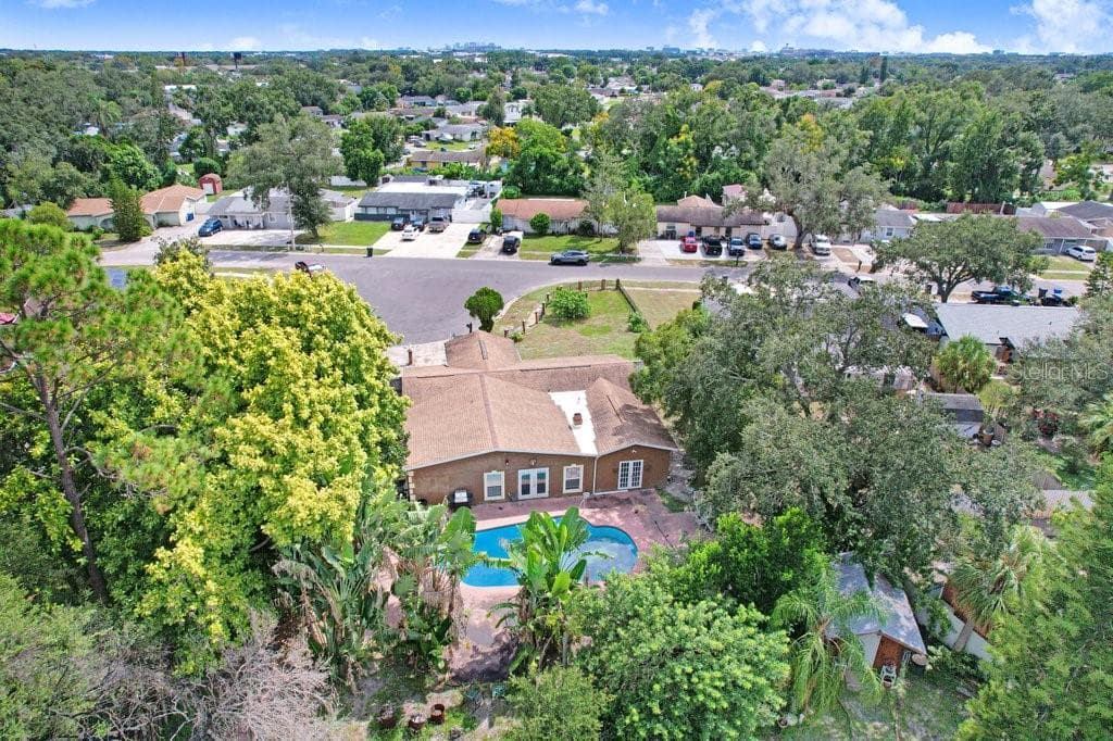 Single Family Residence at 6720 FORRESTVALE LN, TAMPA, photo 21 of 41