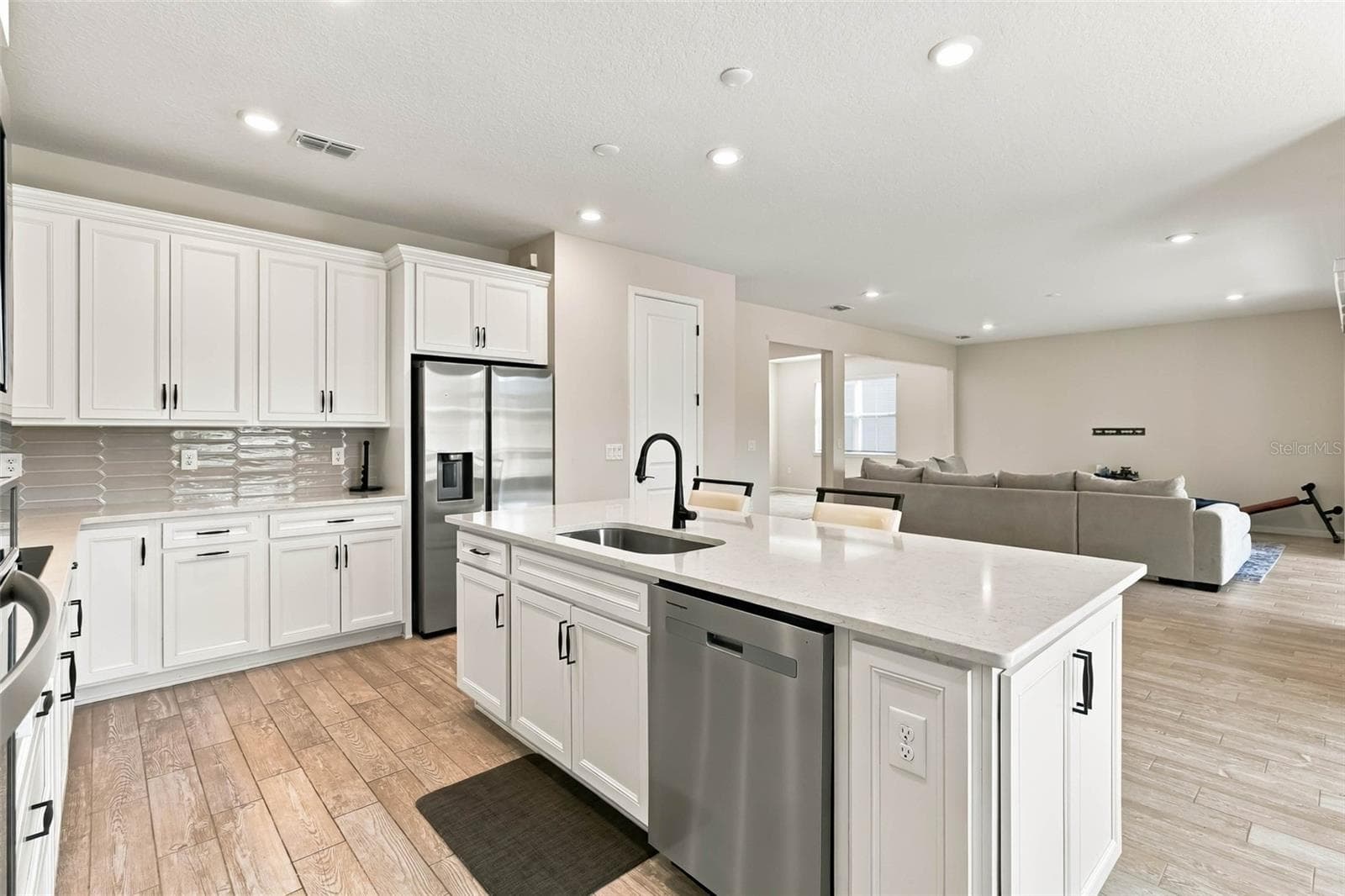 Single Family Residence at 3275 BUOY CIR, WINTER GARDEN, photo 6 of 34