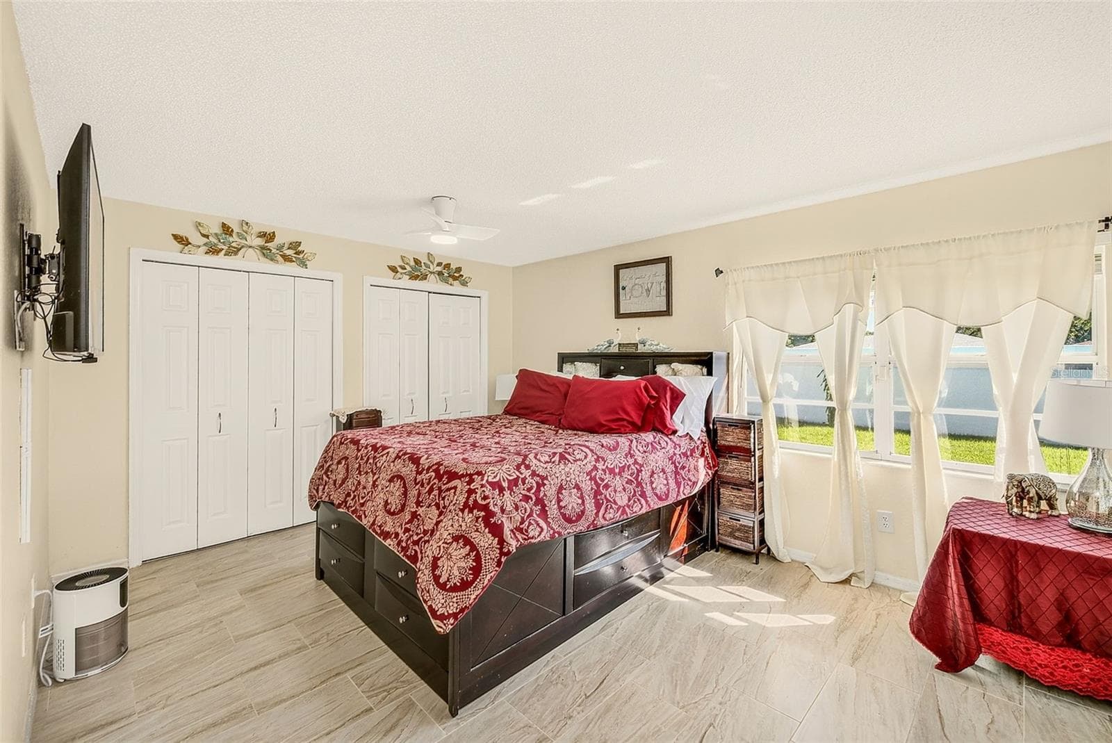 MASTER SUITE - 8747 GLEN LAKES BLVD N, ST PETERSBURG