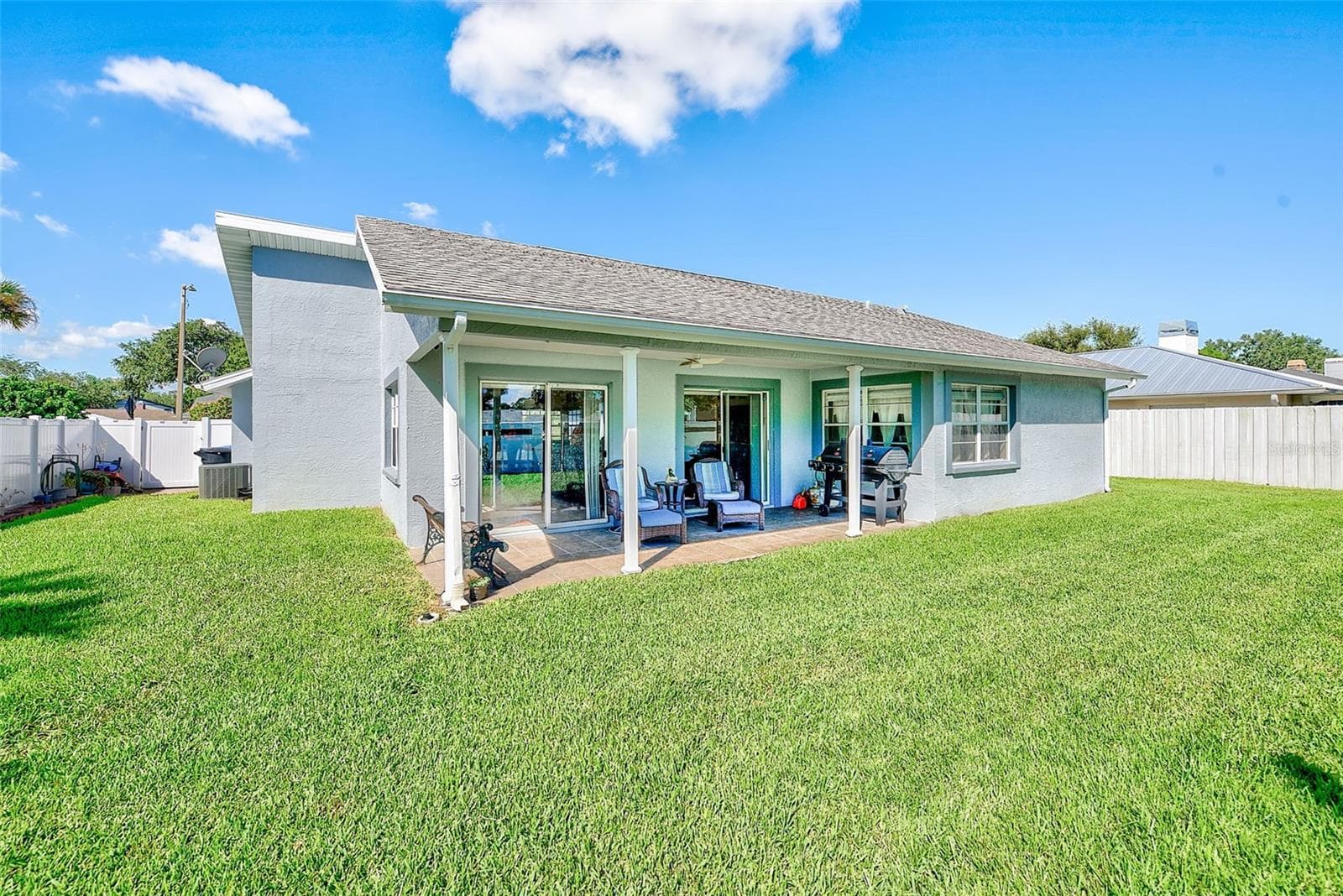 BACK EXTERIOR - 8747 GLEN LAKES BLVD N, ST PETERSBURG