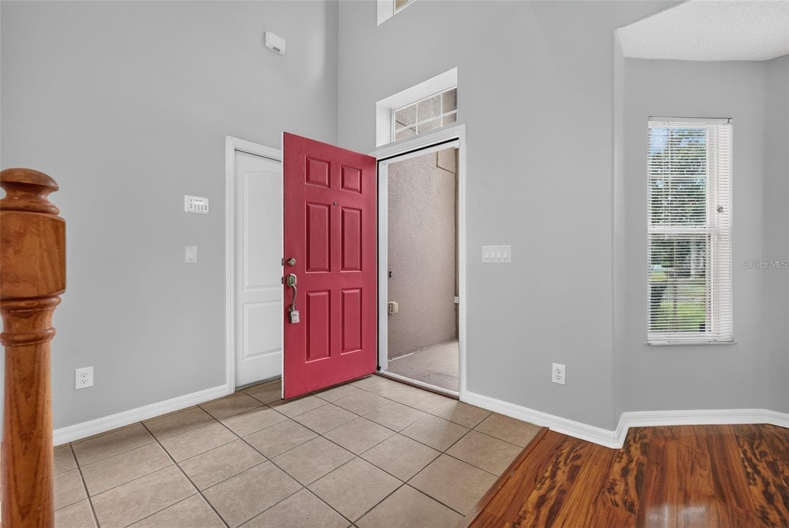 Single Family Residence at 9931 HERON POINTE DR, ORLANDO, photo 4 of 40