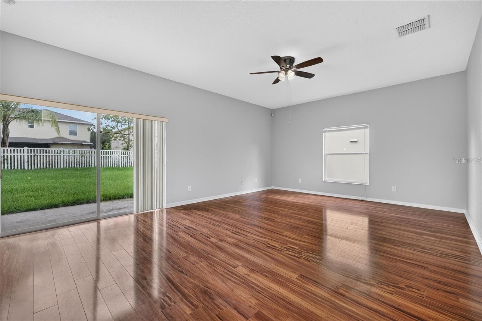 Single Family Residence at 9931 HERON POINTE DR, ORLANDO, photo 14 of 40