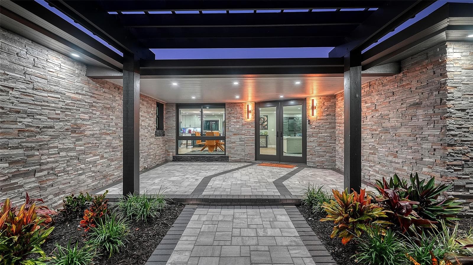 Single Family Residence at 809 IDLEWILD WAY, SARASOTA, photo 9 of 50