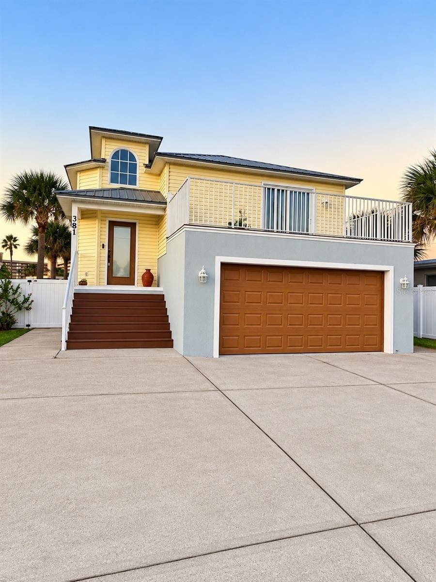 Single Family Residence at 381 BOYLSTON AVE, DAYTONA BEACH, photo 2 of 4