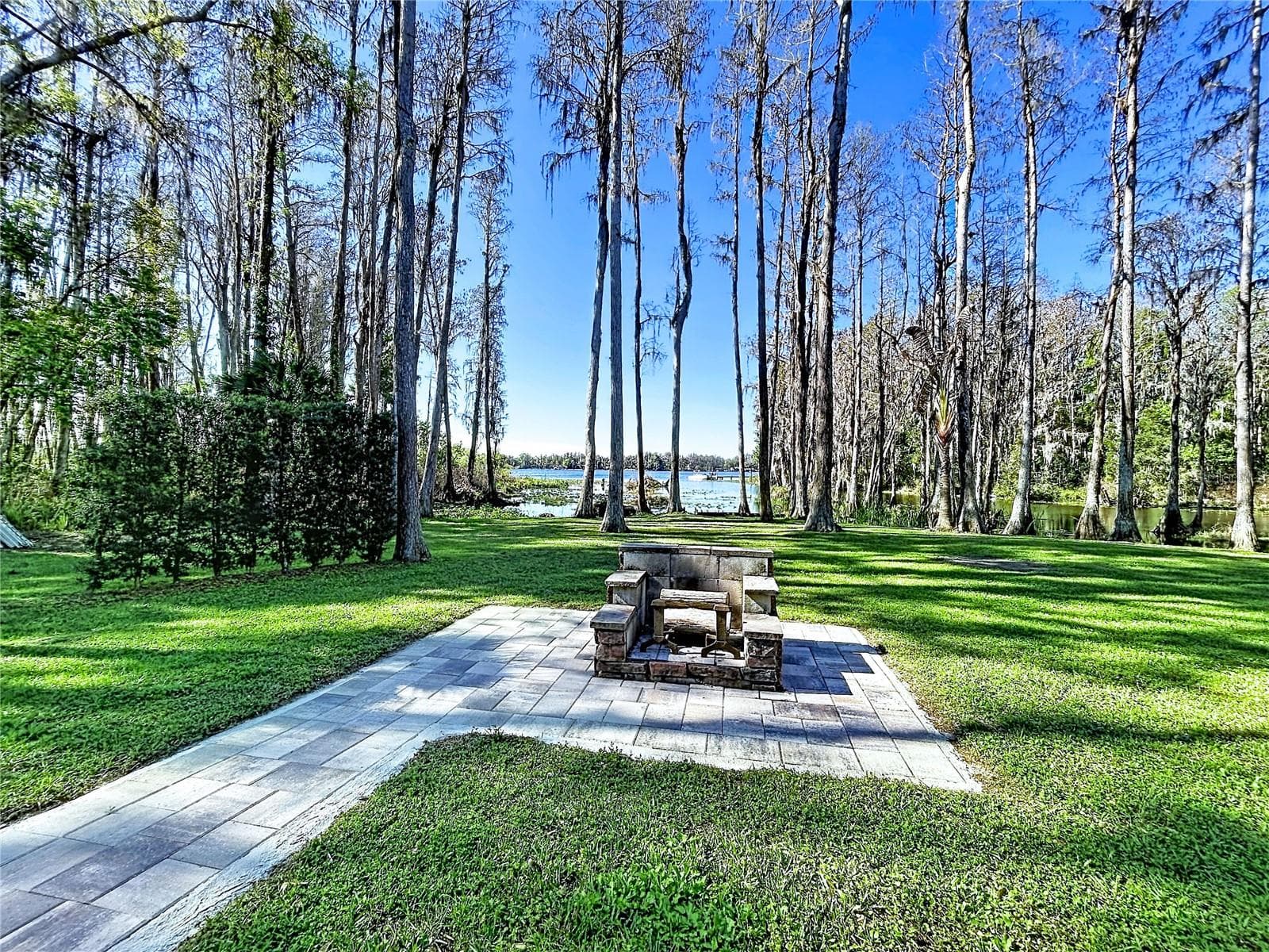 2nd firepit with lakefront - 5365 CONNER DR, LAND O LAKES