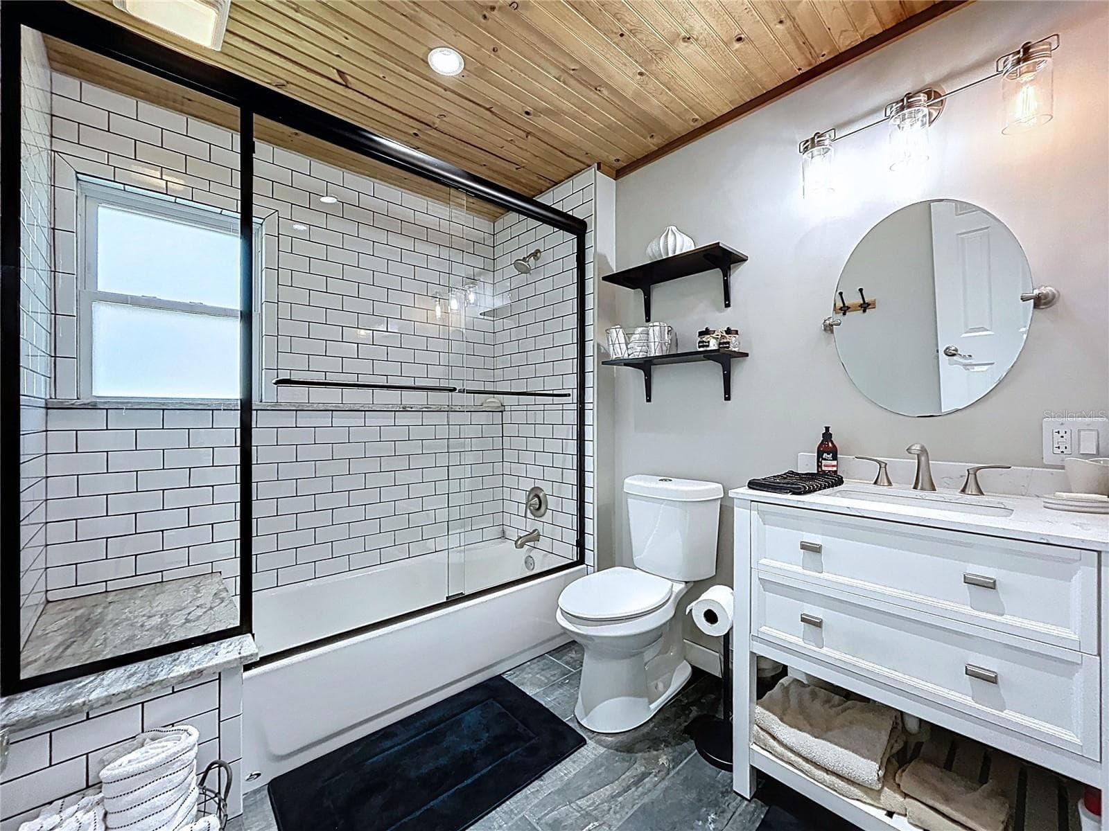 Bathroom 3 on second floor - 5365 CONNER DR, LAND O LAKES