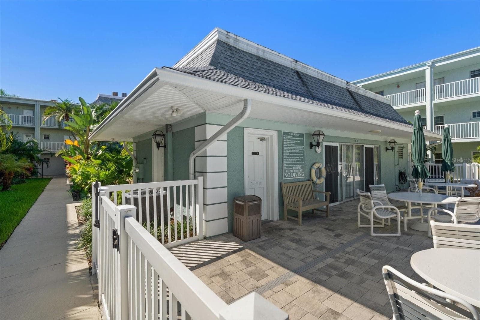 Heated pool and clubhouse - 1706 BELLEAIR FOREST DR #238, BELLEAIR