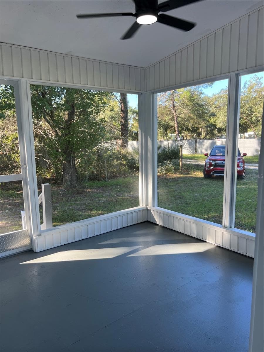 Manufactured Home at 45518 OAK ST, PAISLEY, photo 4 of 41