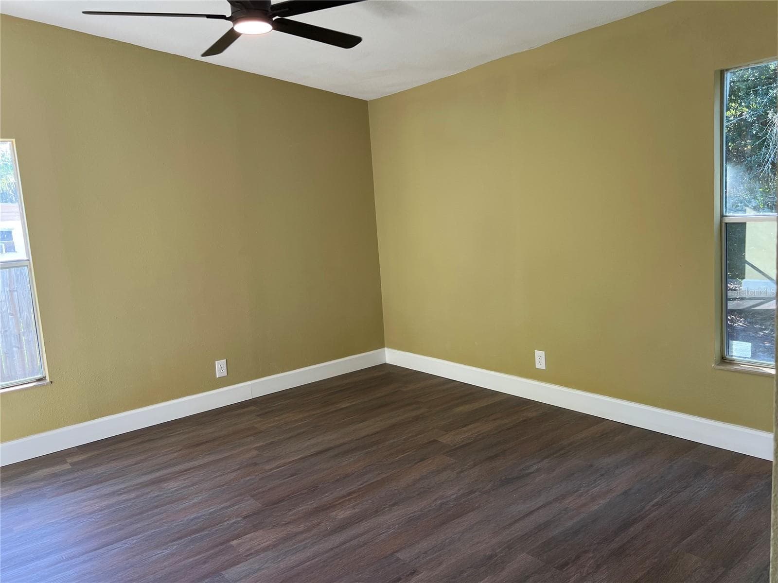Manufactured Home at 45518 OAK ST, PAISLEY, photo 23 of 41