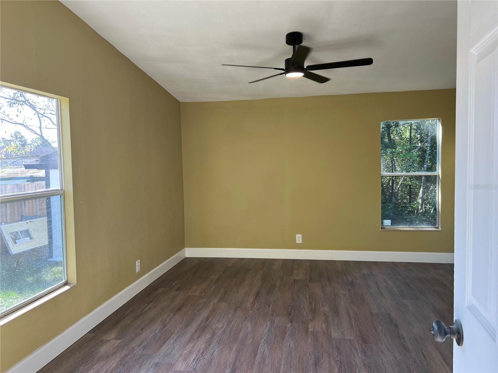 Manufactured Home at 45518 OAK ST, PAISLEY, photo 24 of 41