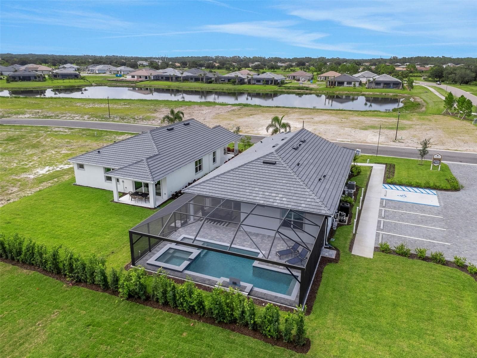 Single Family Residence at 17082 SQUIRREL BRANCH LN, ALVA, photo 9 of 53
