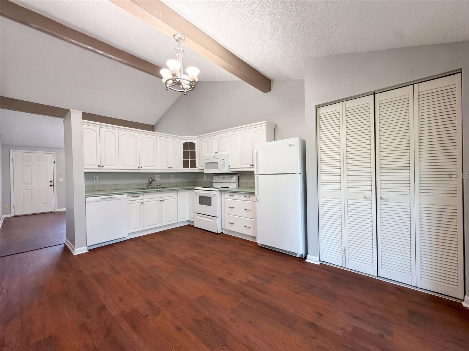 Single Family Residence at 16005 WOODPINE DR, TAMPA, photo 2 of 16