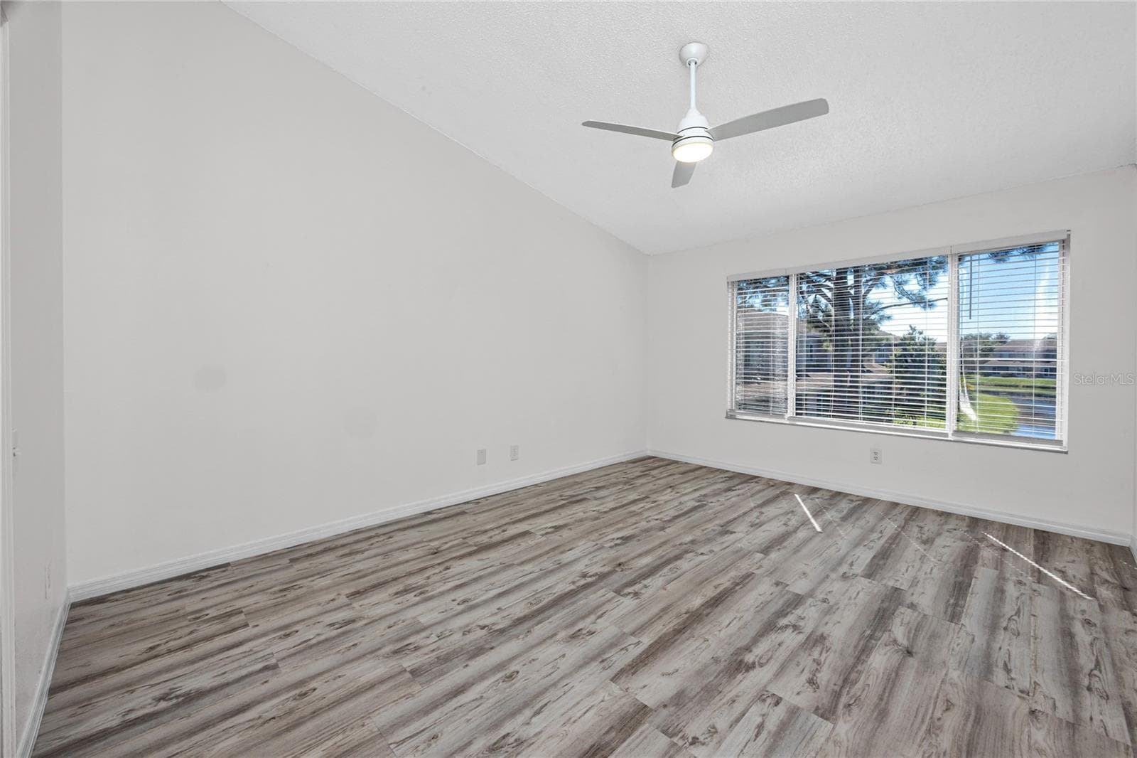Primary Bedroom with ensuite Bath -6229 Bayside Key Dr, Tampa, FL 33615 - 6229 BAYSIDE KEY DR, TAMPA
