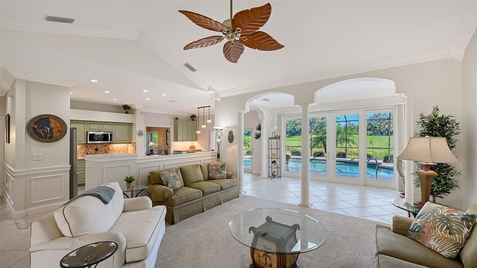 Single Family Residence at 4357 HIGHLAND OAKS CIR, SARASOTA, photo 3 of 43