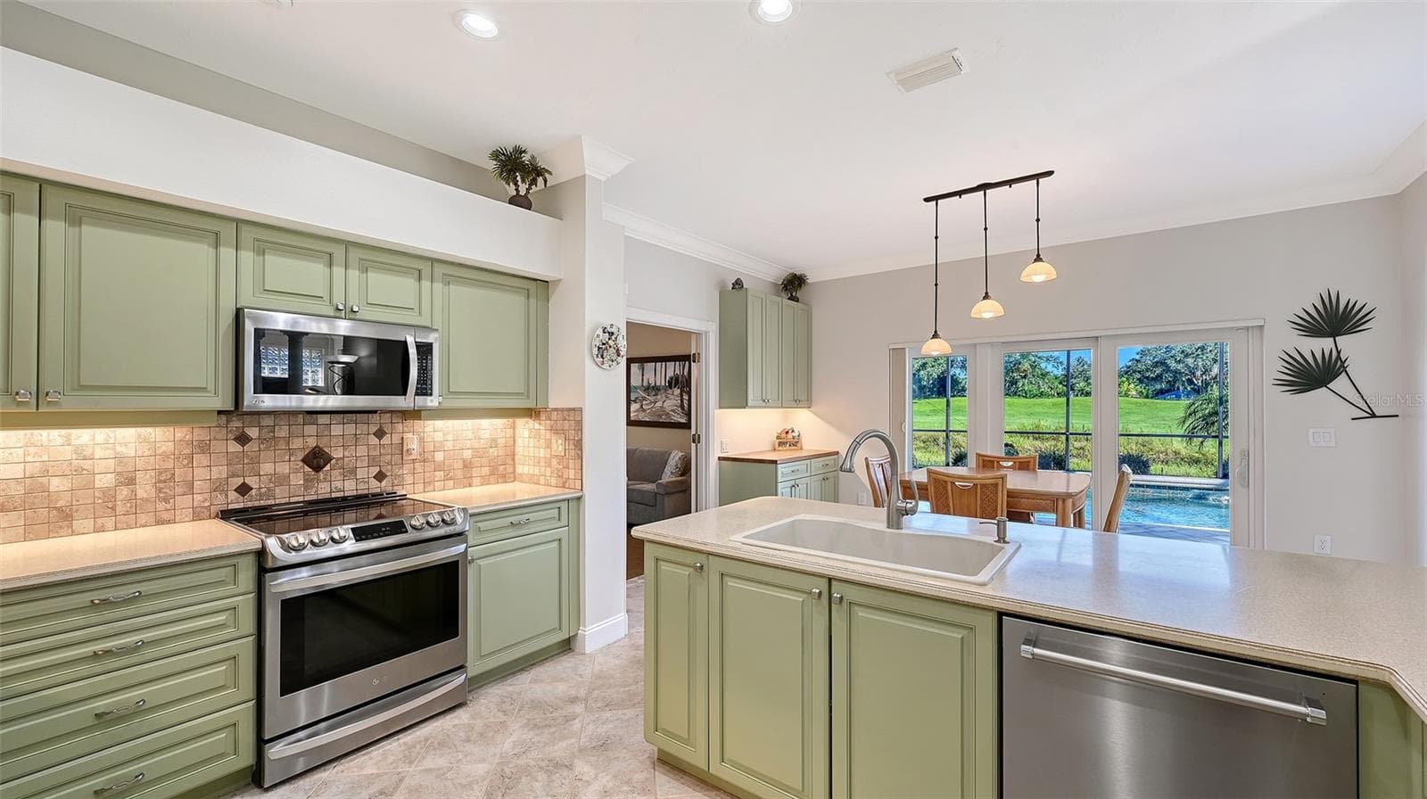 Single Family Residence at 4357 HIGHLAND OAKS CIR, SARASOTA, photo 13 of 43