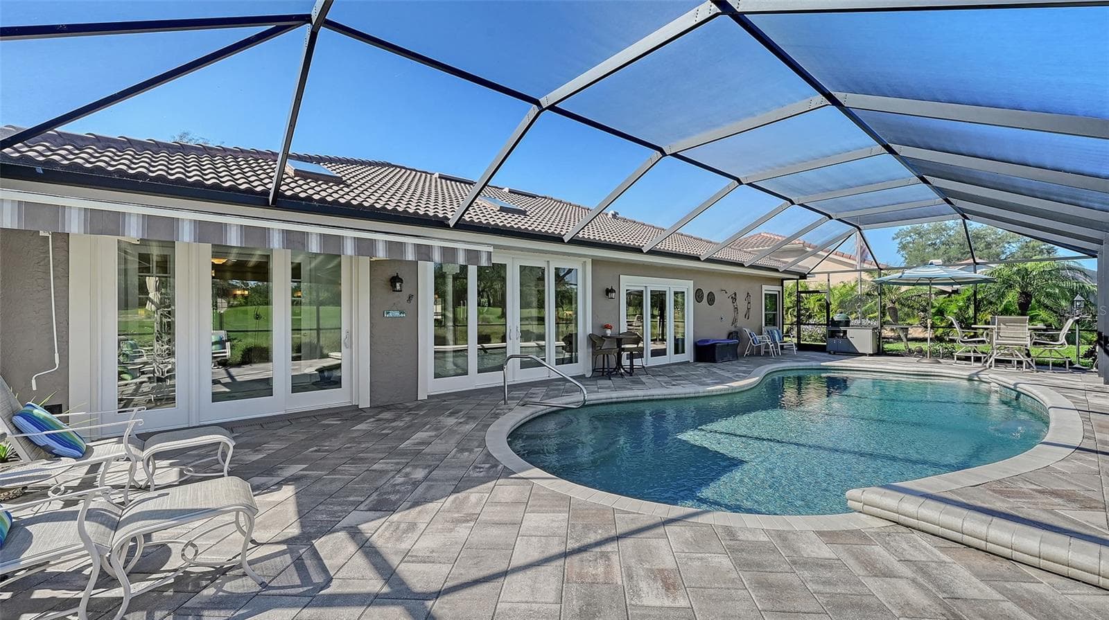 Single Family Residence at 4357 HIGHLAND OAKS CIR, SARASOTA, photo 16 of 43