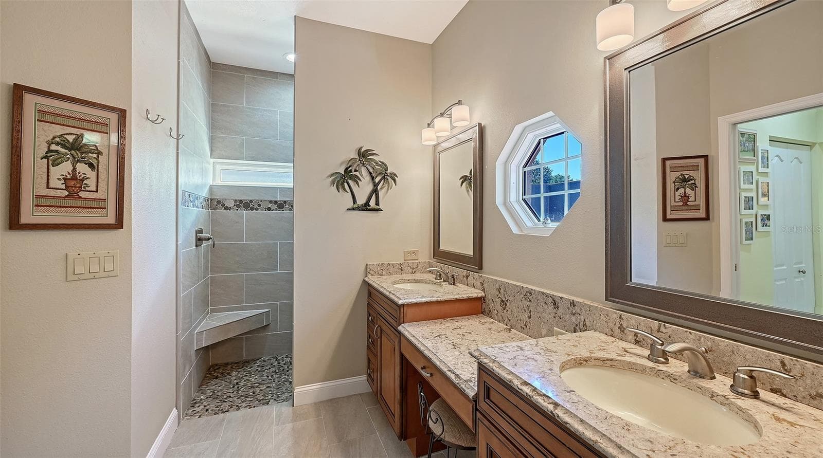 Single Family Residence at 4357 HIGHLAND OAKS CIR, SARASOTA, photo 18 of 43
